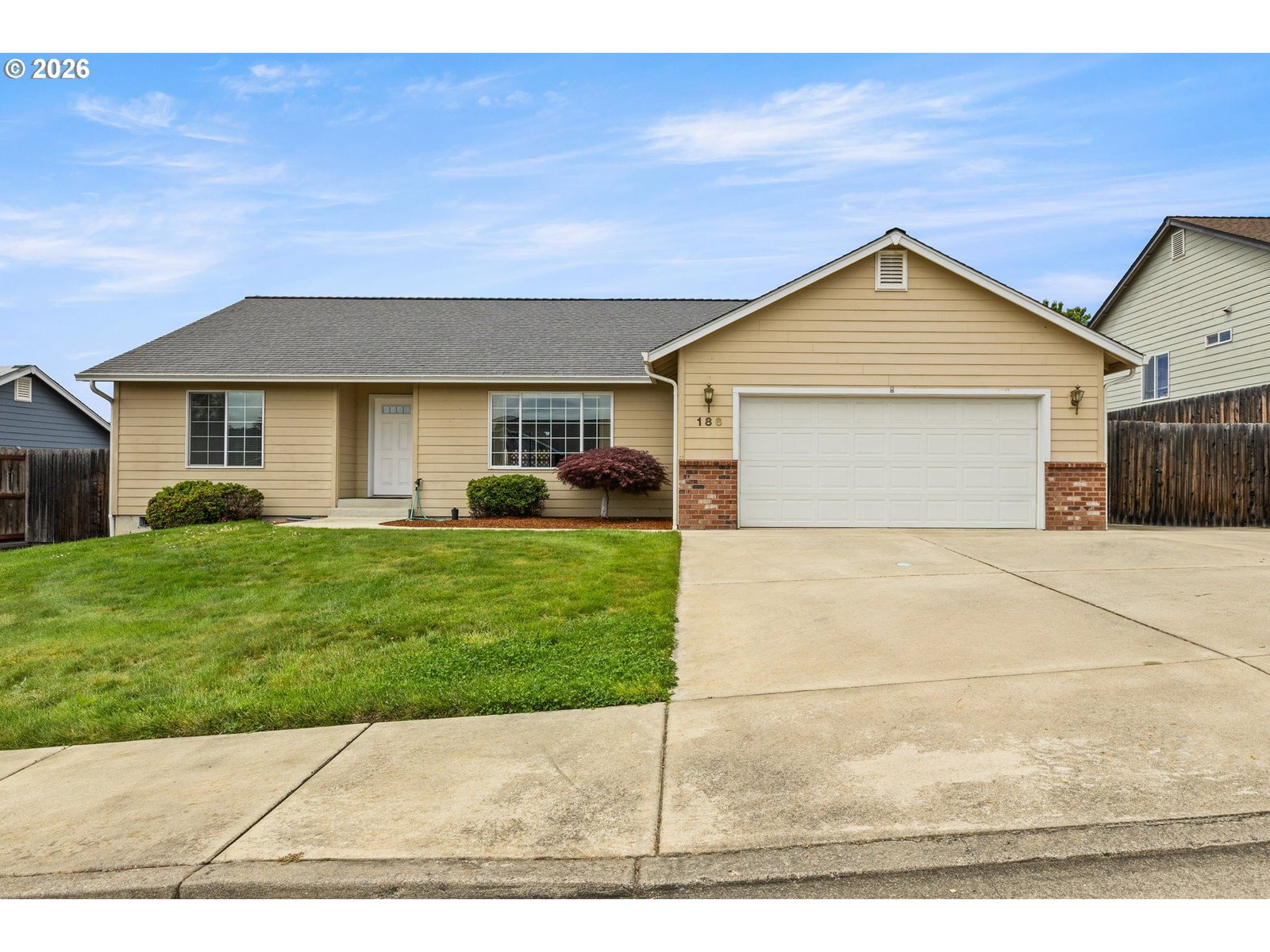 Listing photo 1 of 6