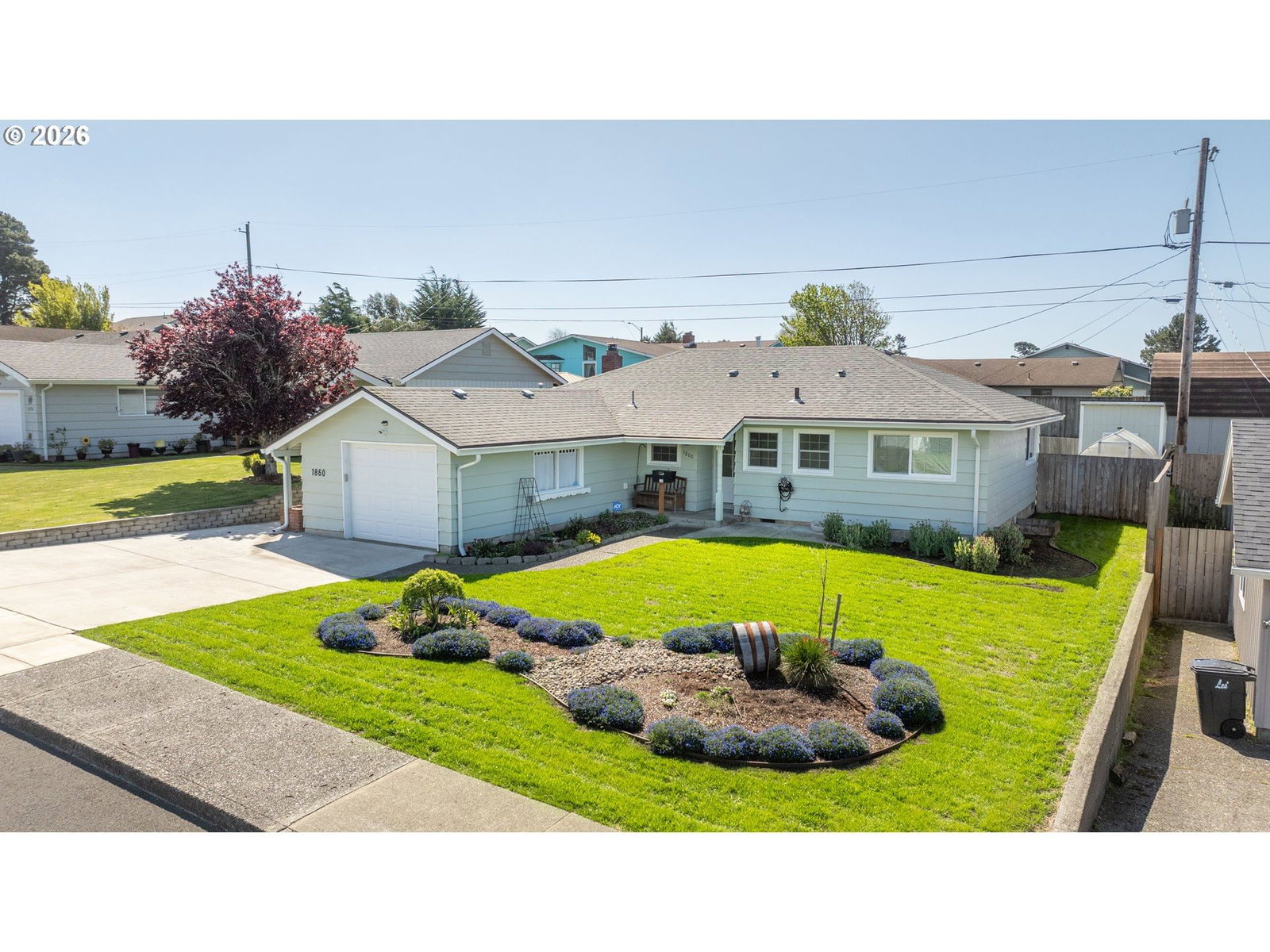 Listing photo 1 of 6
