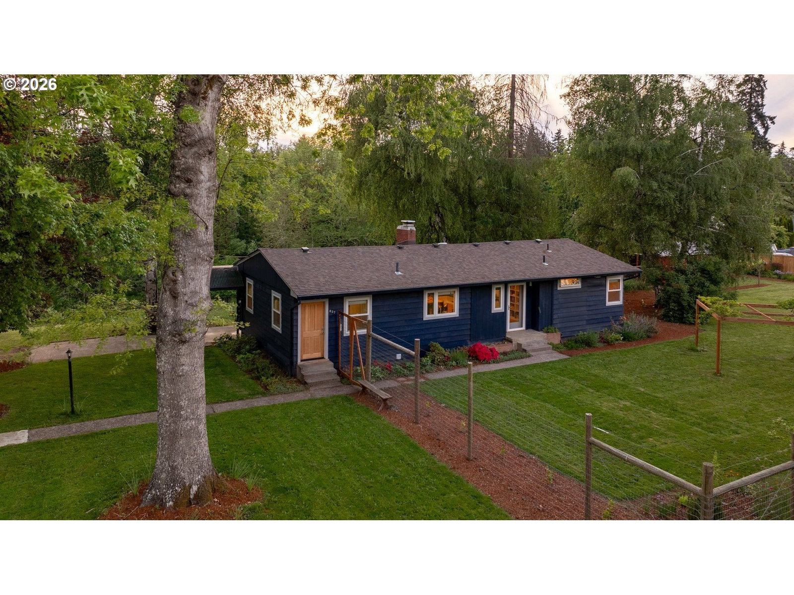 Listing photo 1 of 6