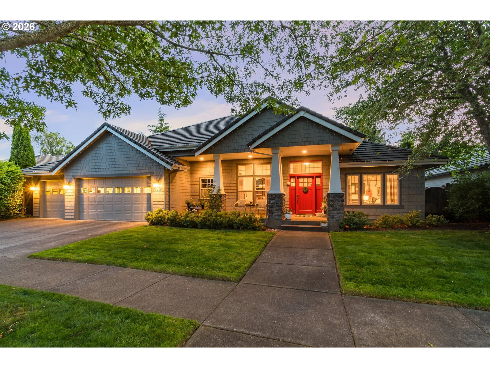 Primary listing photo, 2225 AVENGALE DR, Eugene, OR, 97408