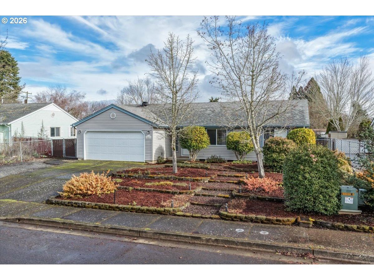 Primary listing photo, 2963 S 7TH PL, Lebanon, OR, 97355