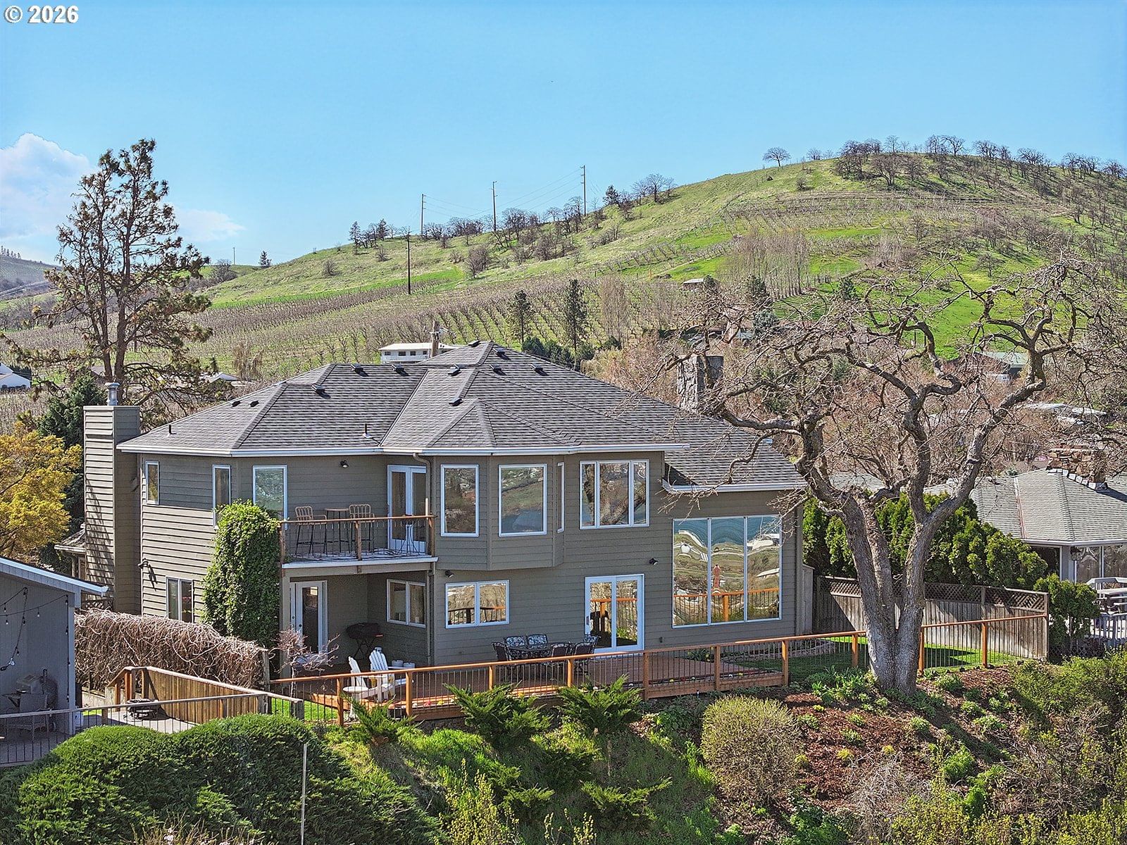 Primary listing photo, 915 E 18TH ST, The Dalles, OR, 97058