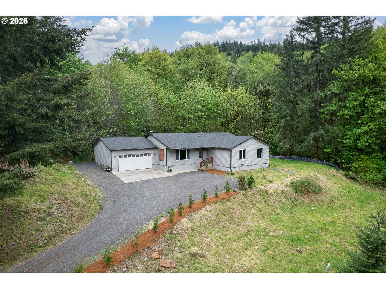 Listing photo 1 of 6