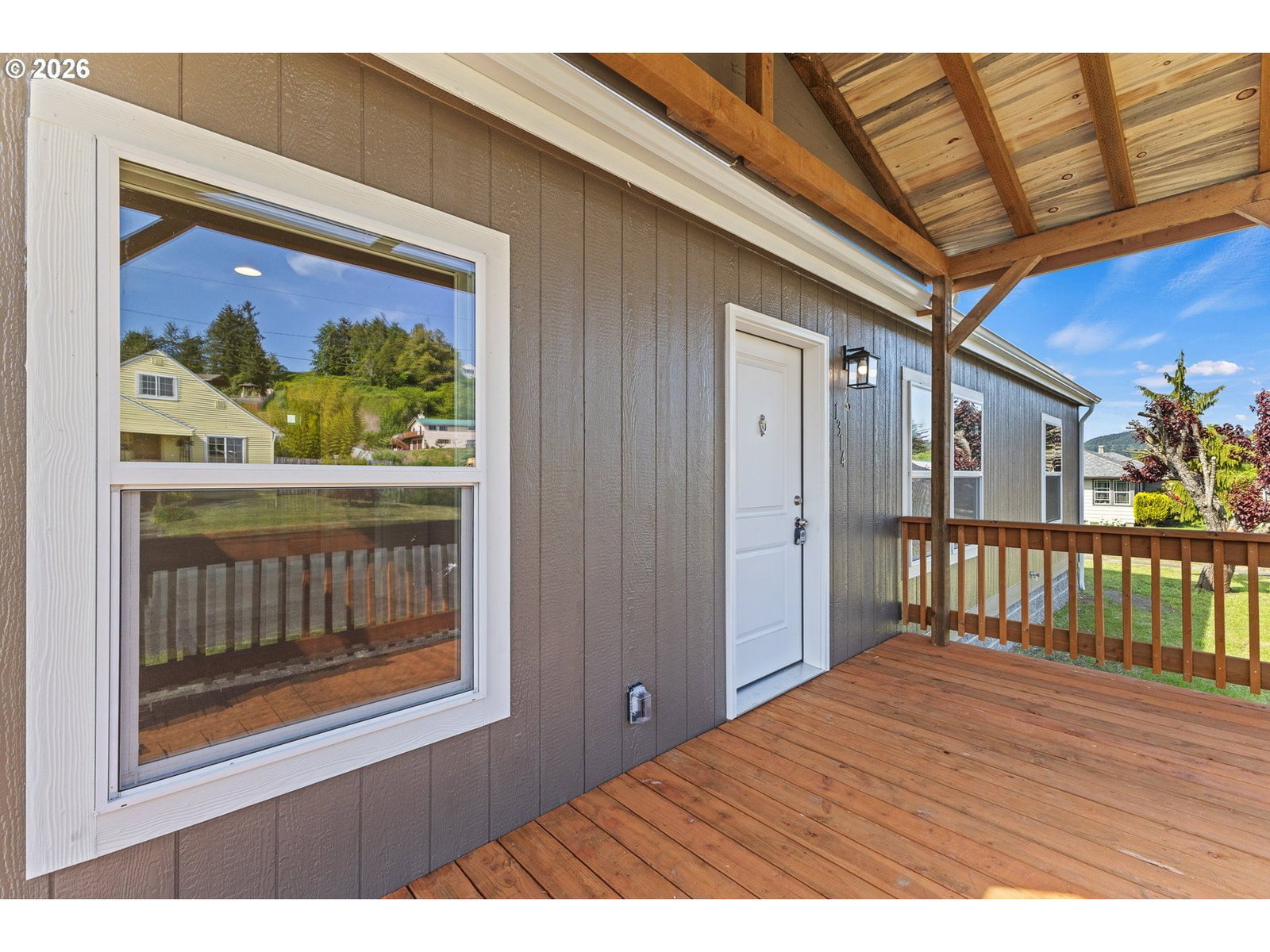 Listing photo 1 of 6