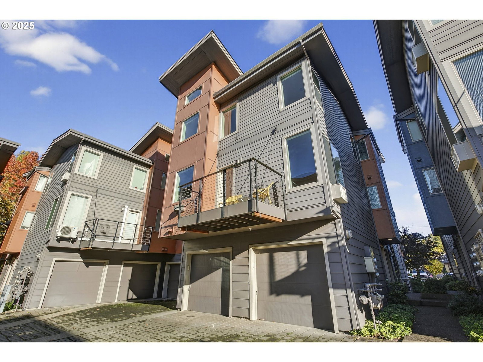 Primary listing photo, 8083 N LEAVITT AVE, Portland, OR, 97203