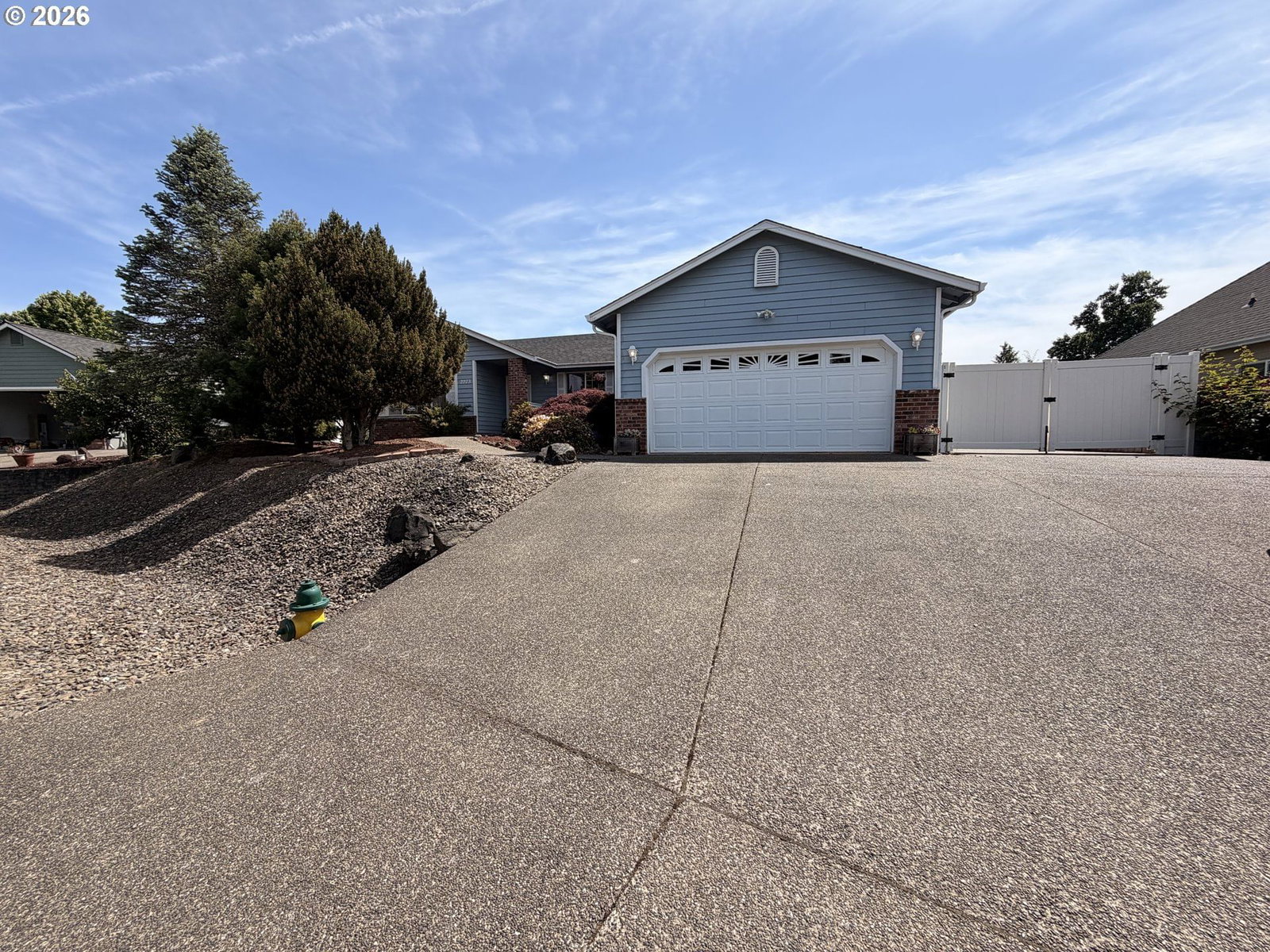 Listing photo 1 of 6