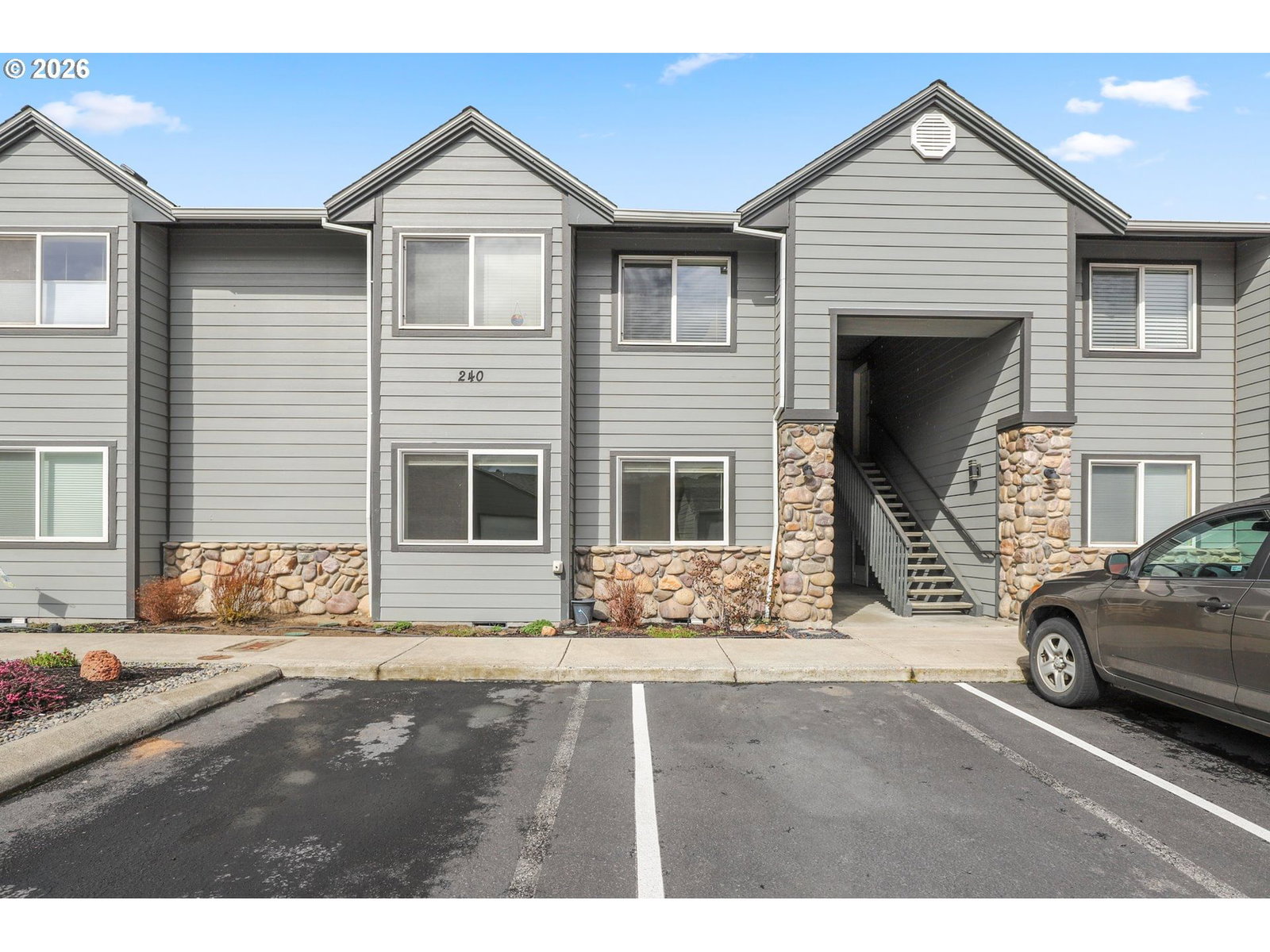 Primary listing photo, 240 LONE PINE LN #5, The Dalles, OR, 97058