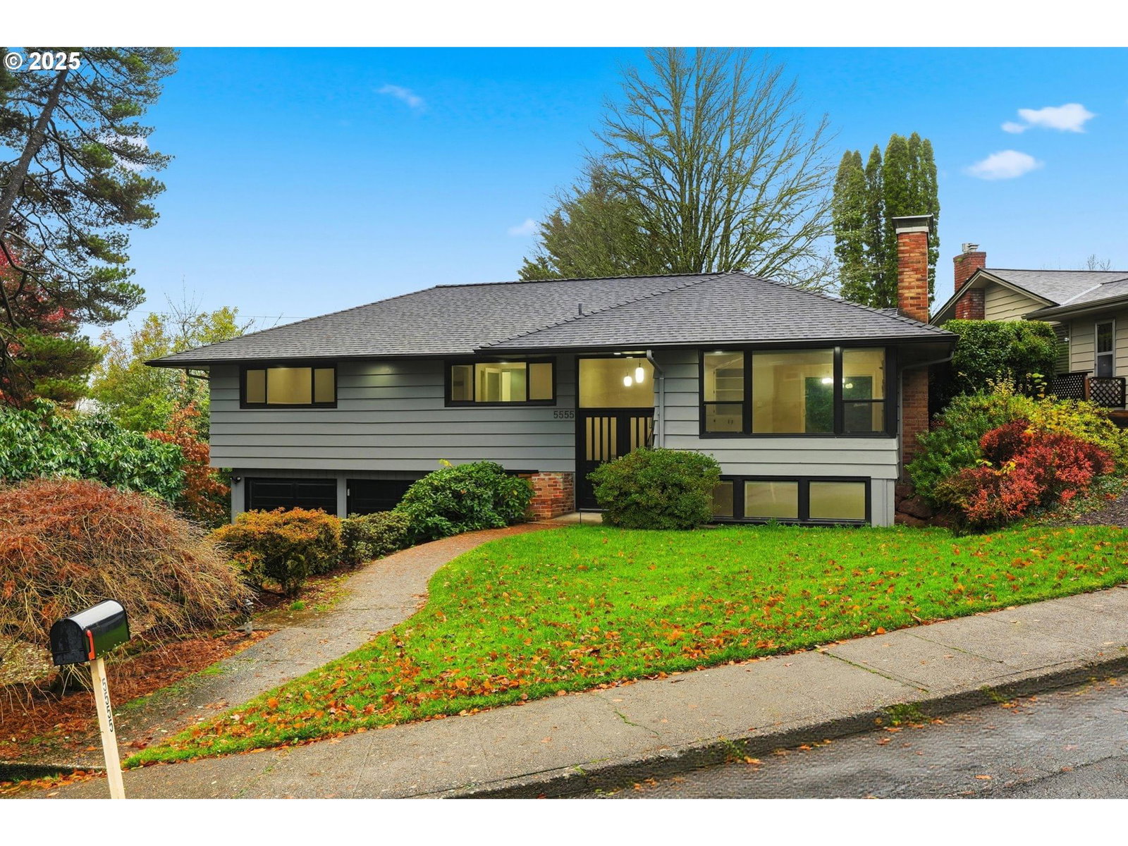 Primary listing photo, 5555 SW DOVER CT, Portland, OR, 97225