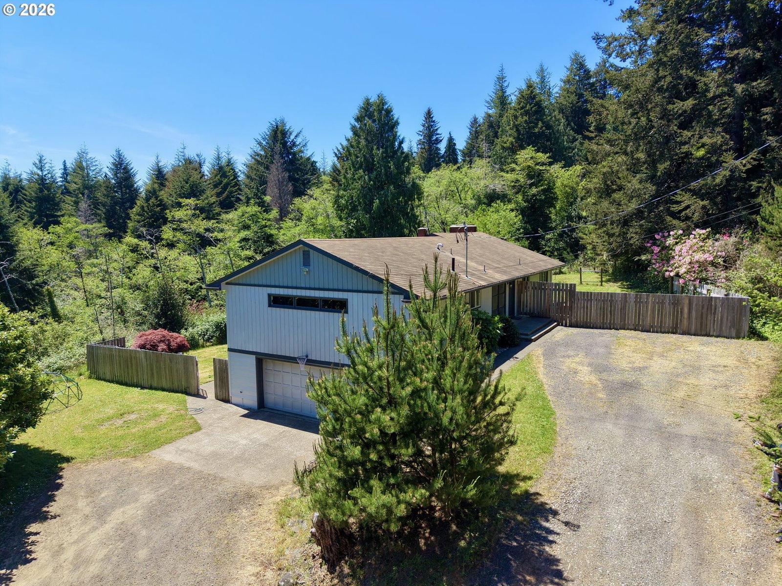 Listing photo 1 of 6