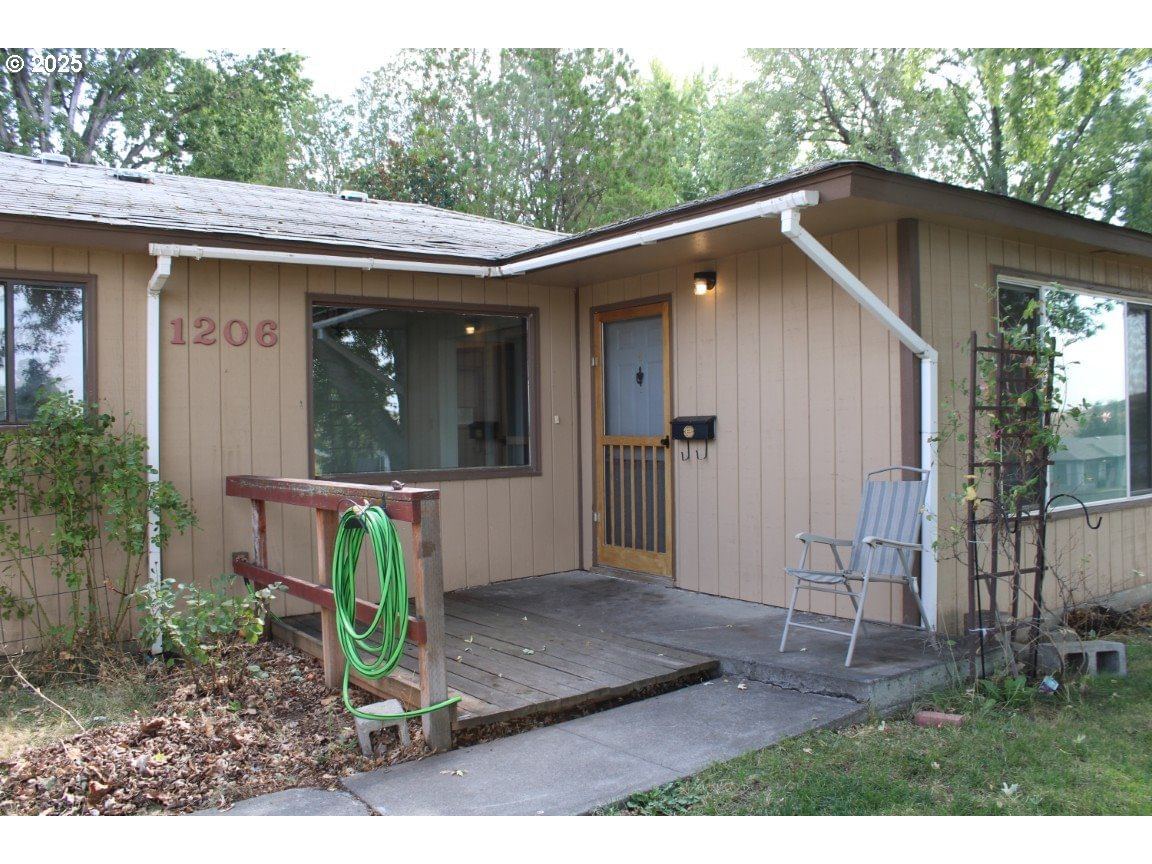 Primary listing photo, 1206 SW 24TH ST, Pendleton, OR, 97801