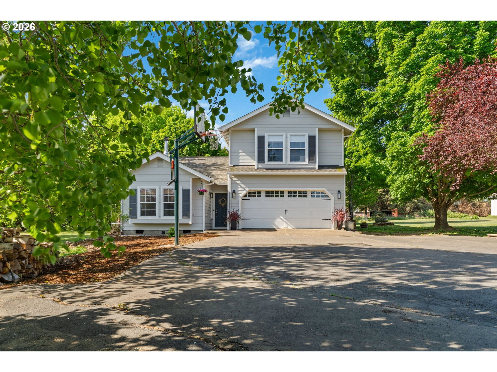 Listing photo 1 of 6