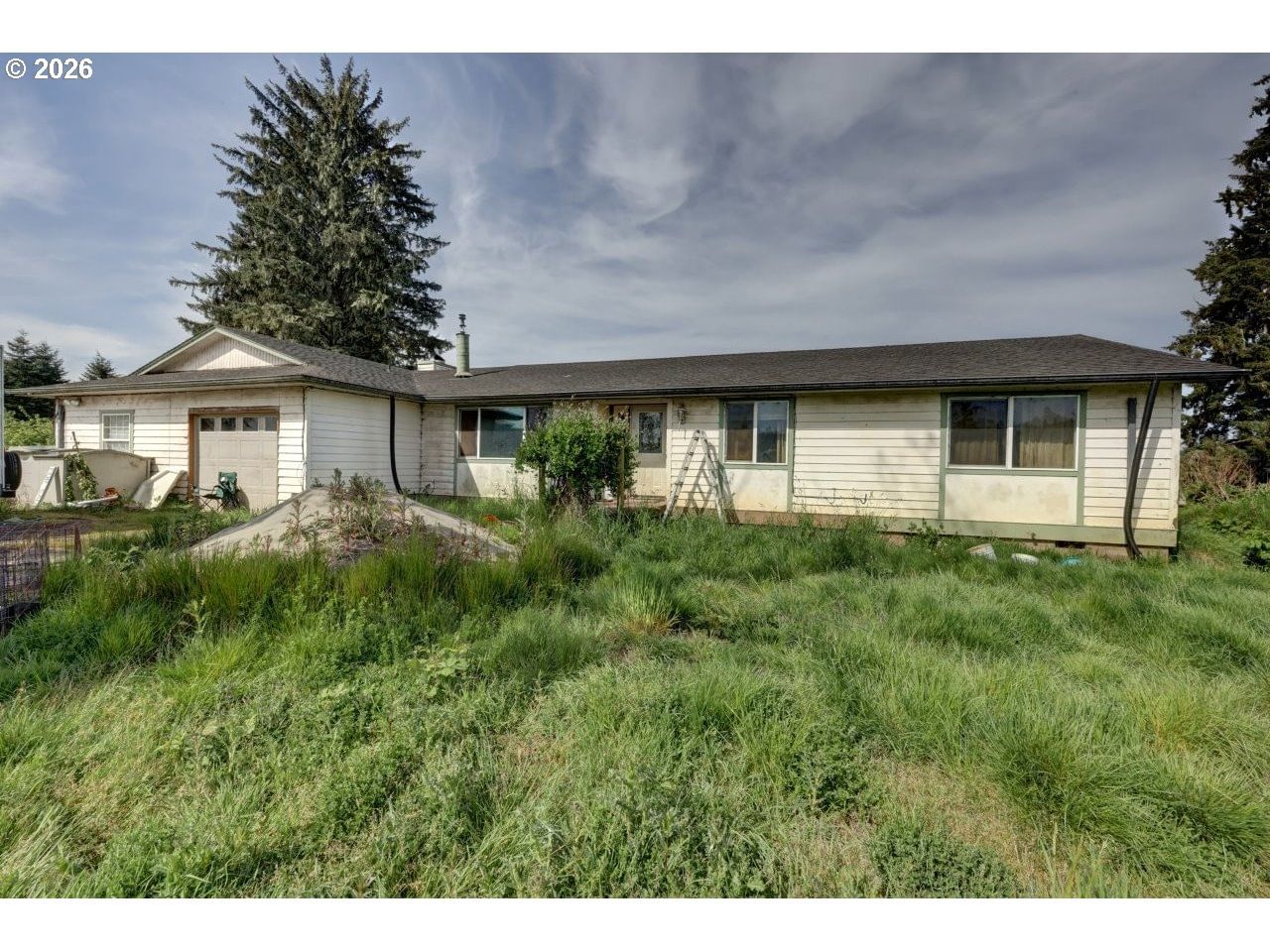 Listing photo 1 of 6
