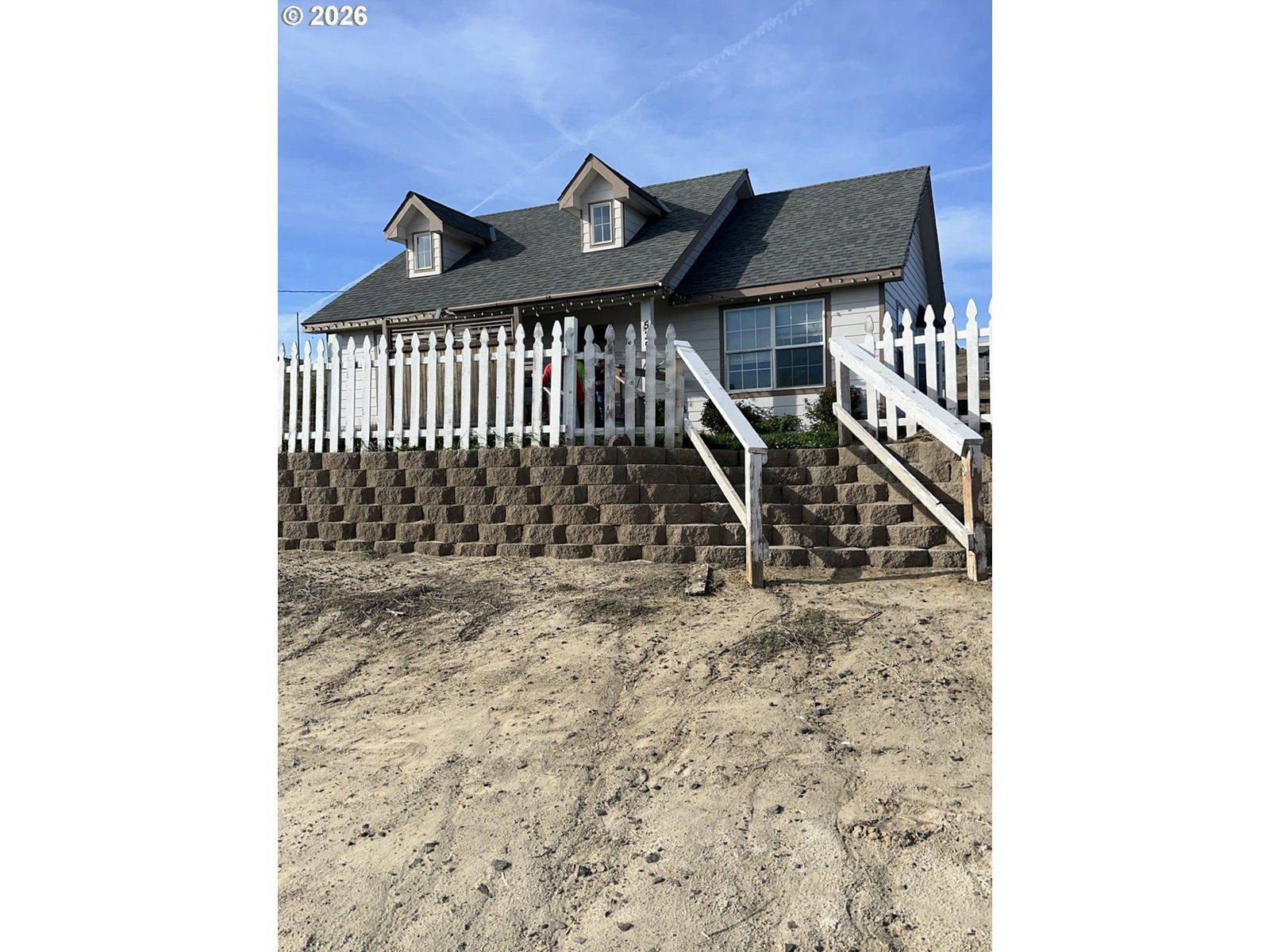 Listing photo 1 of 6