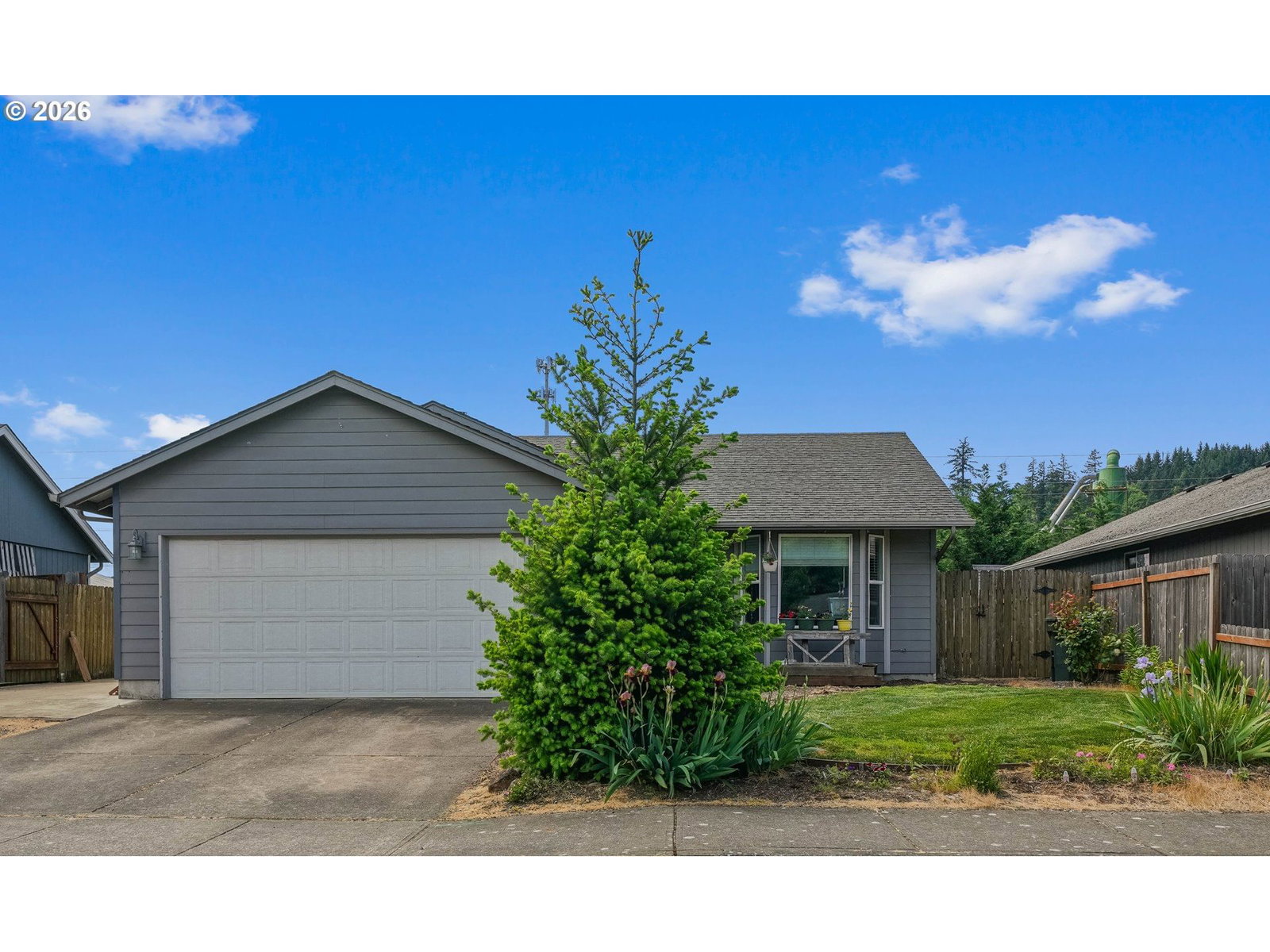Listing photo 1 of 6