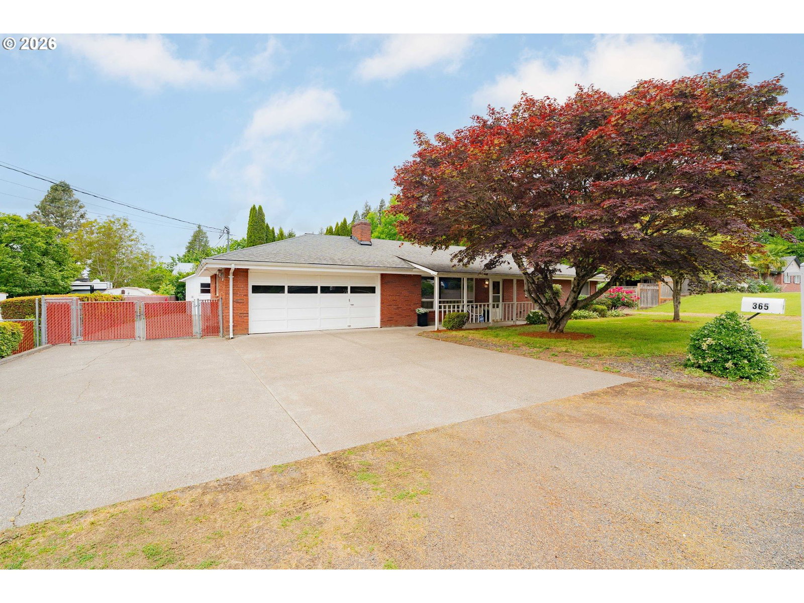 Listing photo 1 of 6