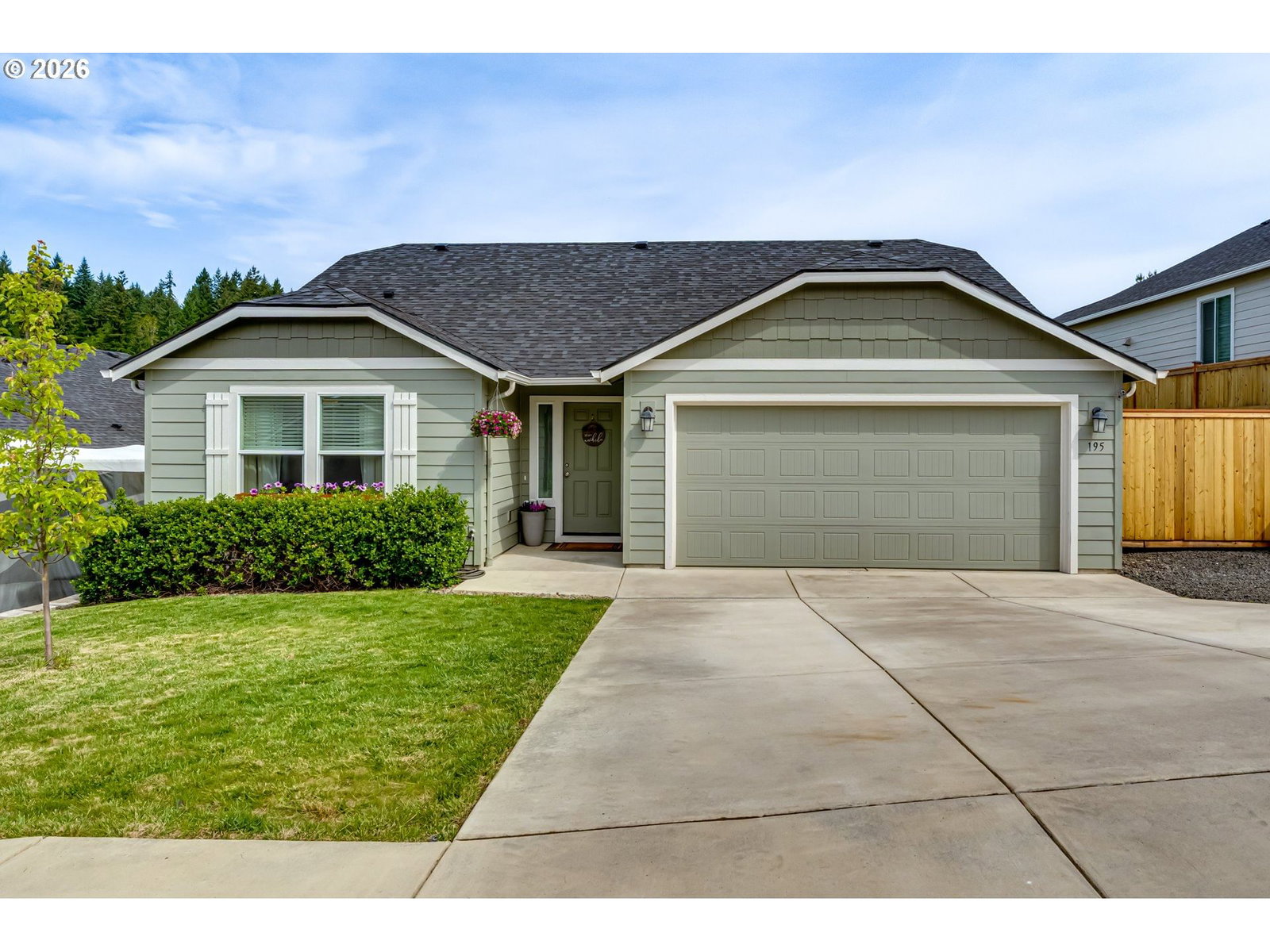 Listing photo 1 of 6