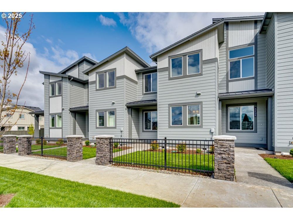 Listing photo 1 of 1