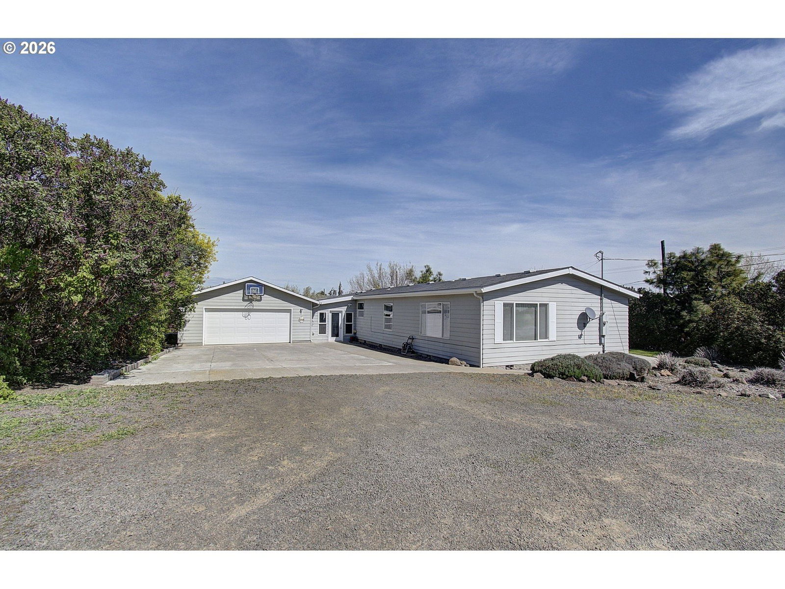Listing photo 1 of 6