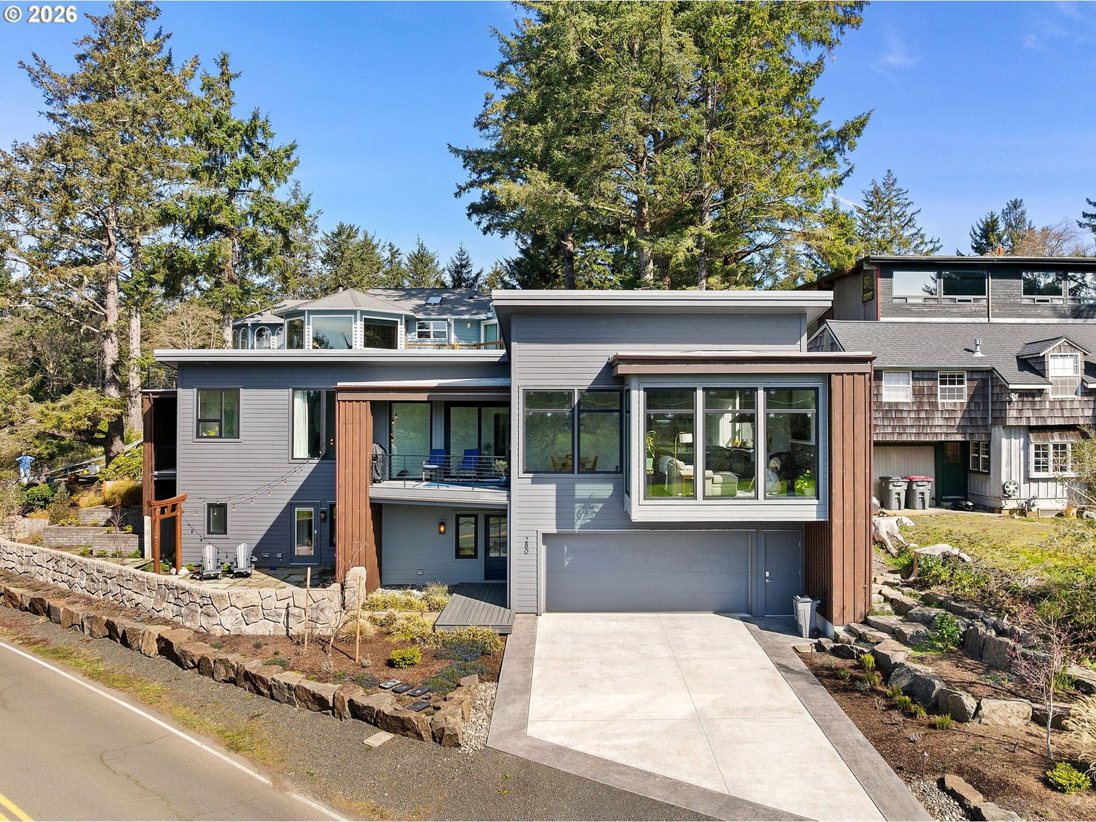 Listing photo 1 of 6