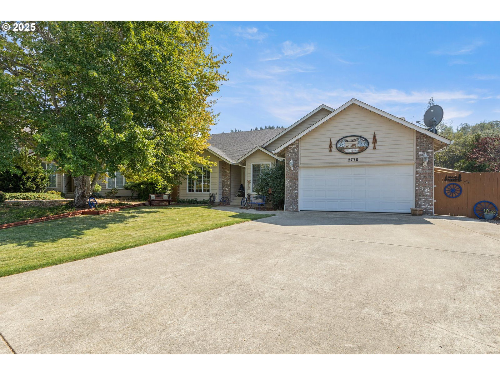 Primary listing photo, 2730 GOLFVIEW AVE, Sutherlin, OR, 97479