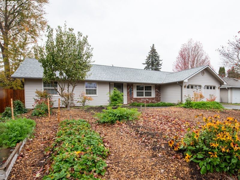 Primary listing photo, 2563 YORK ST, Eugene, OR, 97404