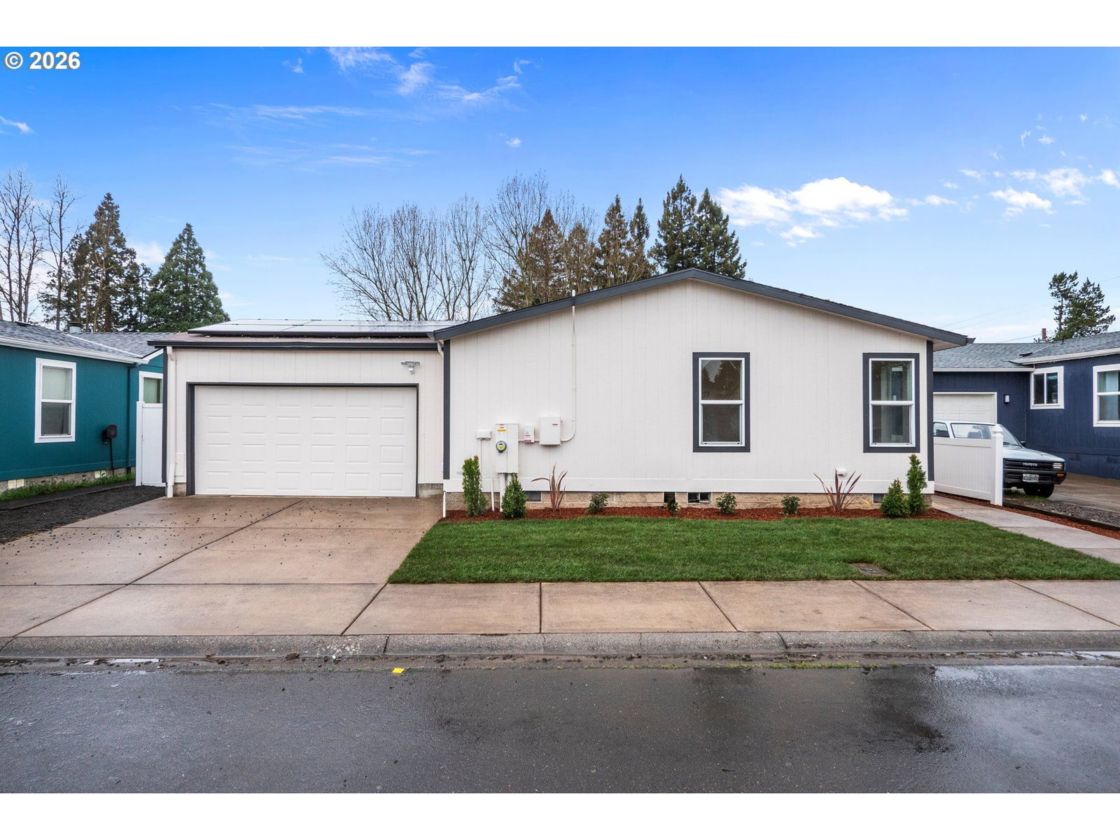 Listing photo 1 of 6