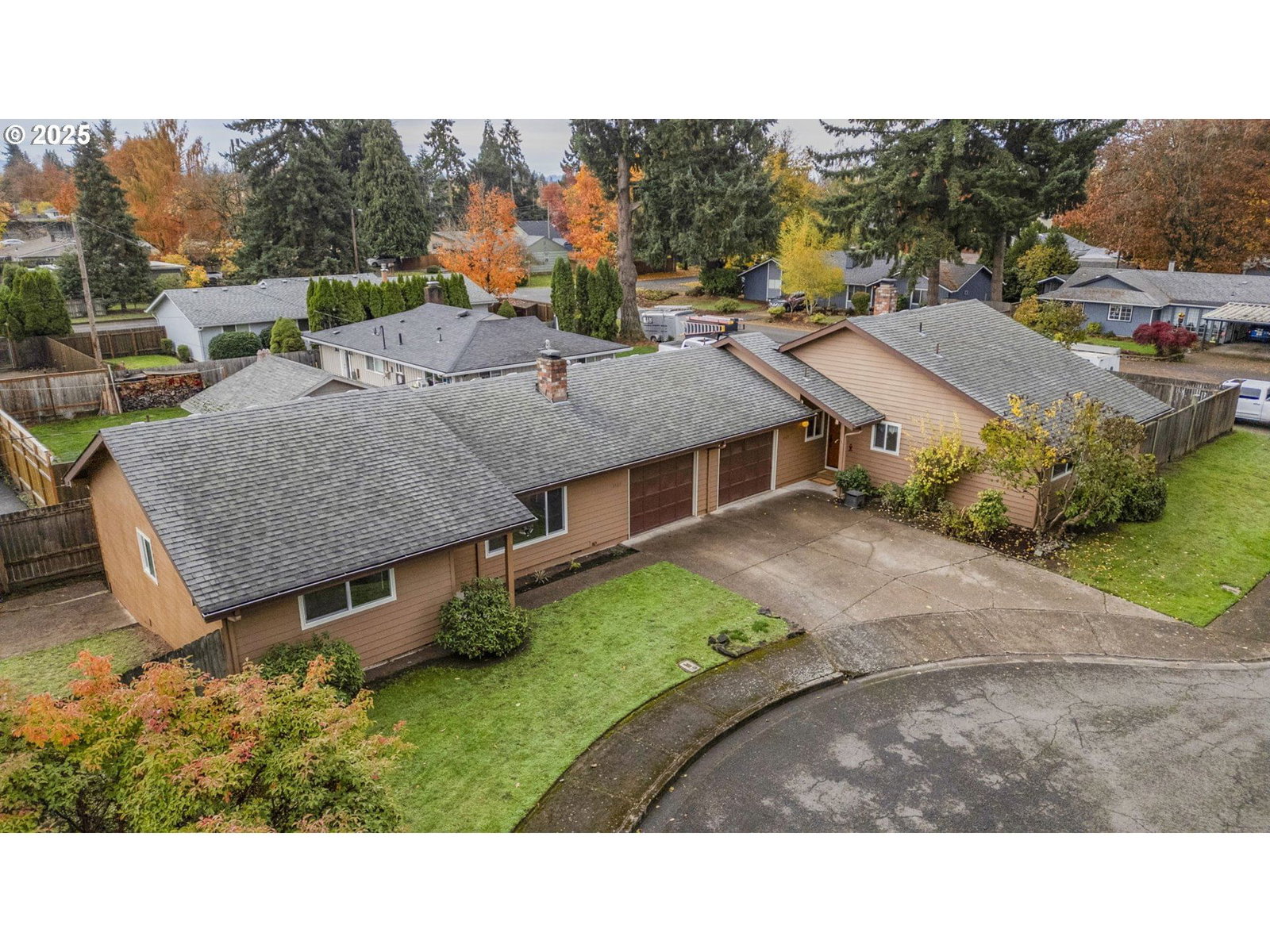 Primary listing photo, 2423 BENSON LN, Eugene, OR, 97408