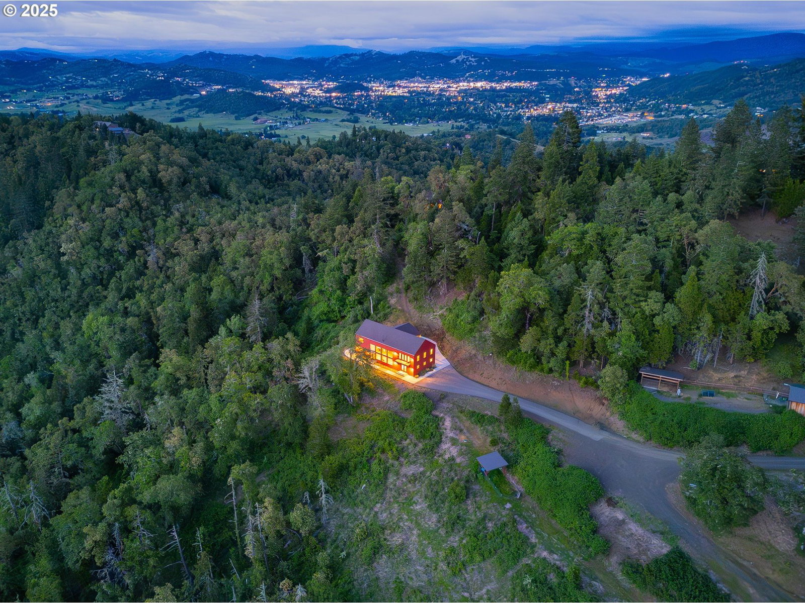 Primary listing photo, 1655 GEM DR, Roseburg, OR, 97471