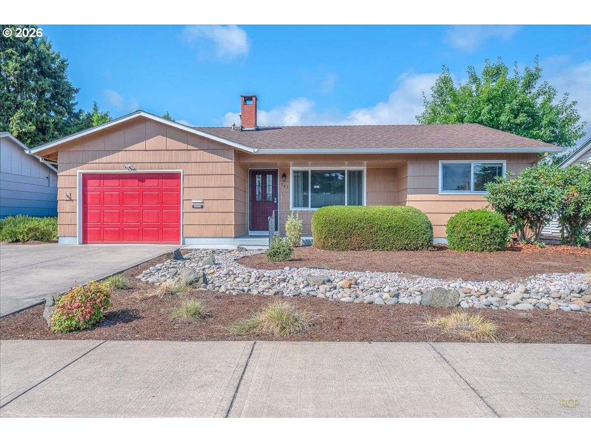Listing photo 1 of 6