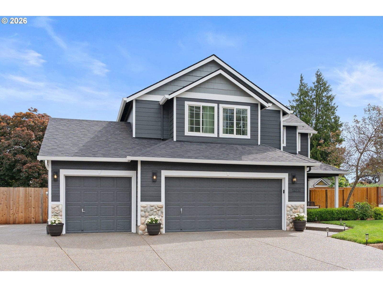 Listing photo 1 of 6