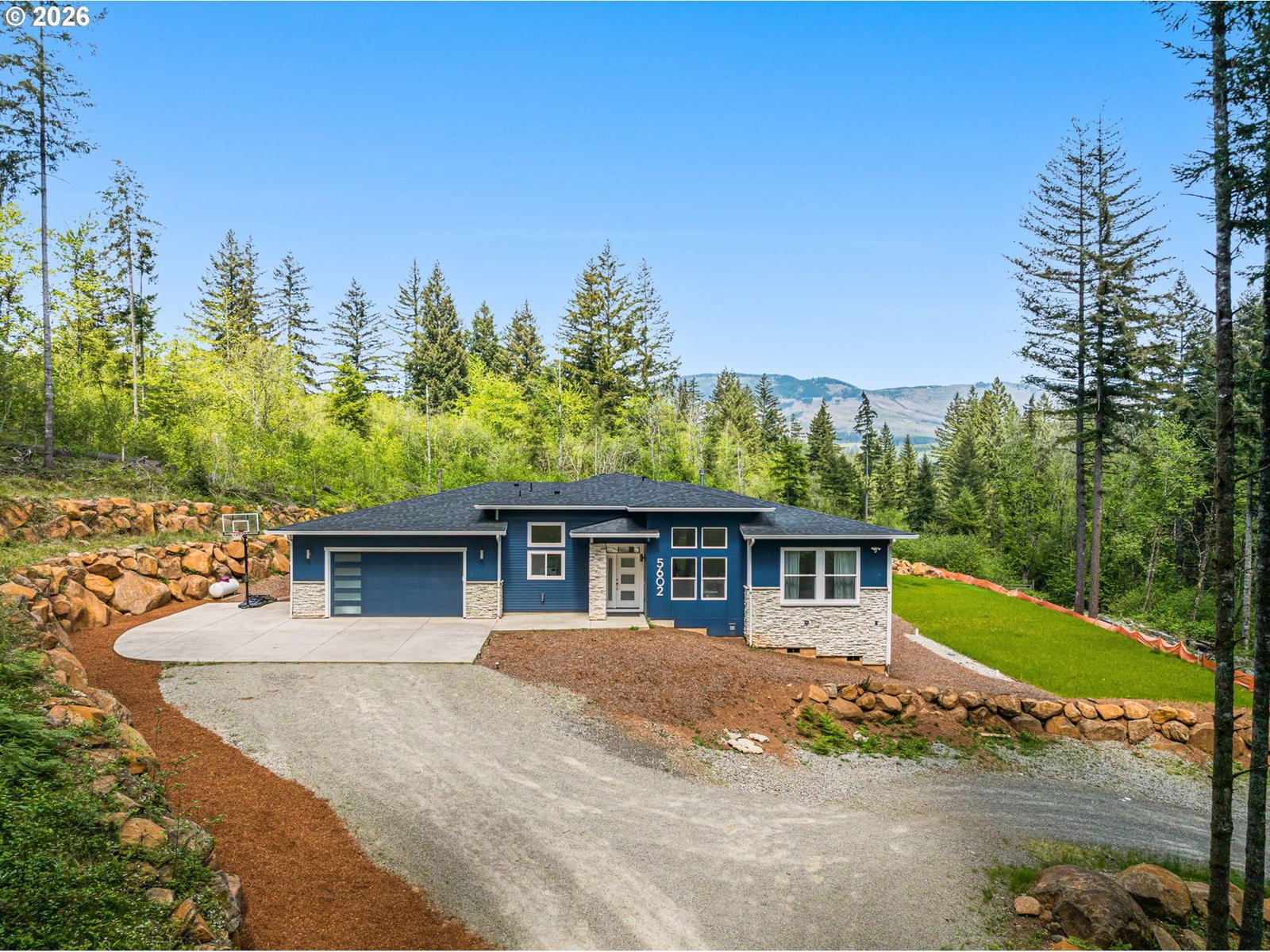 Listing photo 1 of 6
