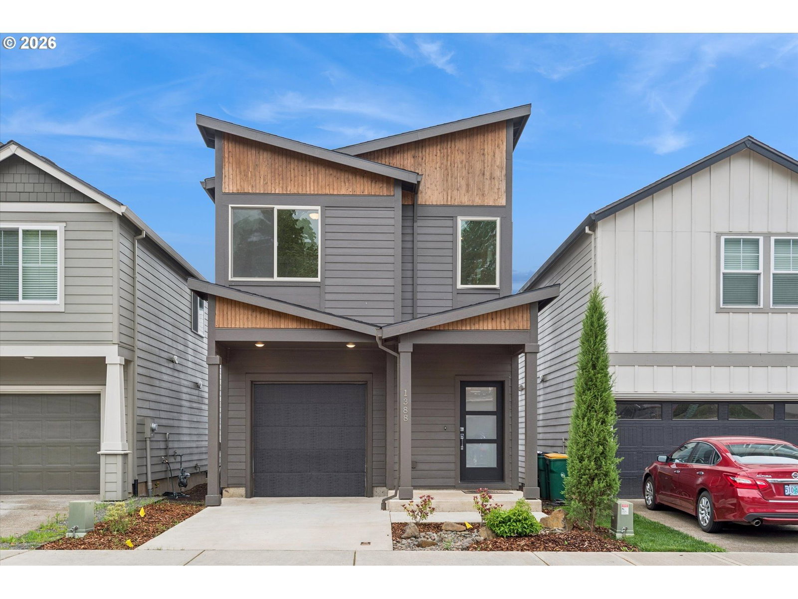 Listing photo 1 of 6