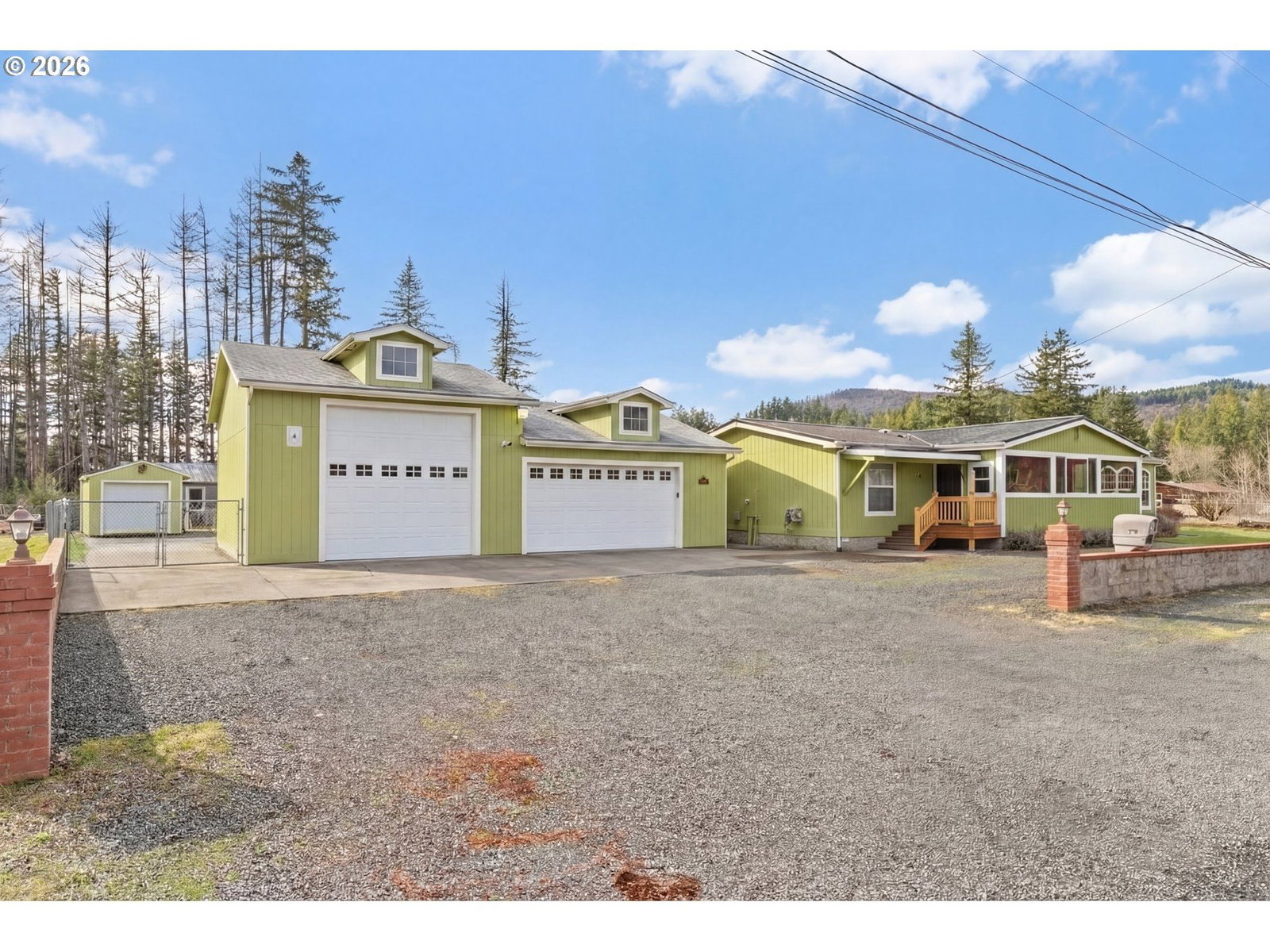 Listing photo 1 of 6