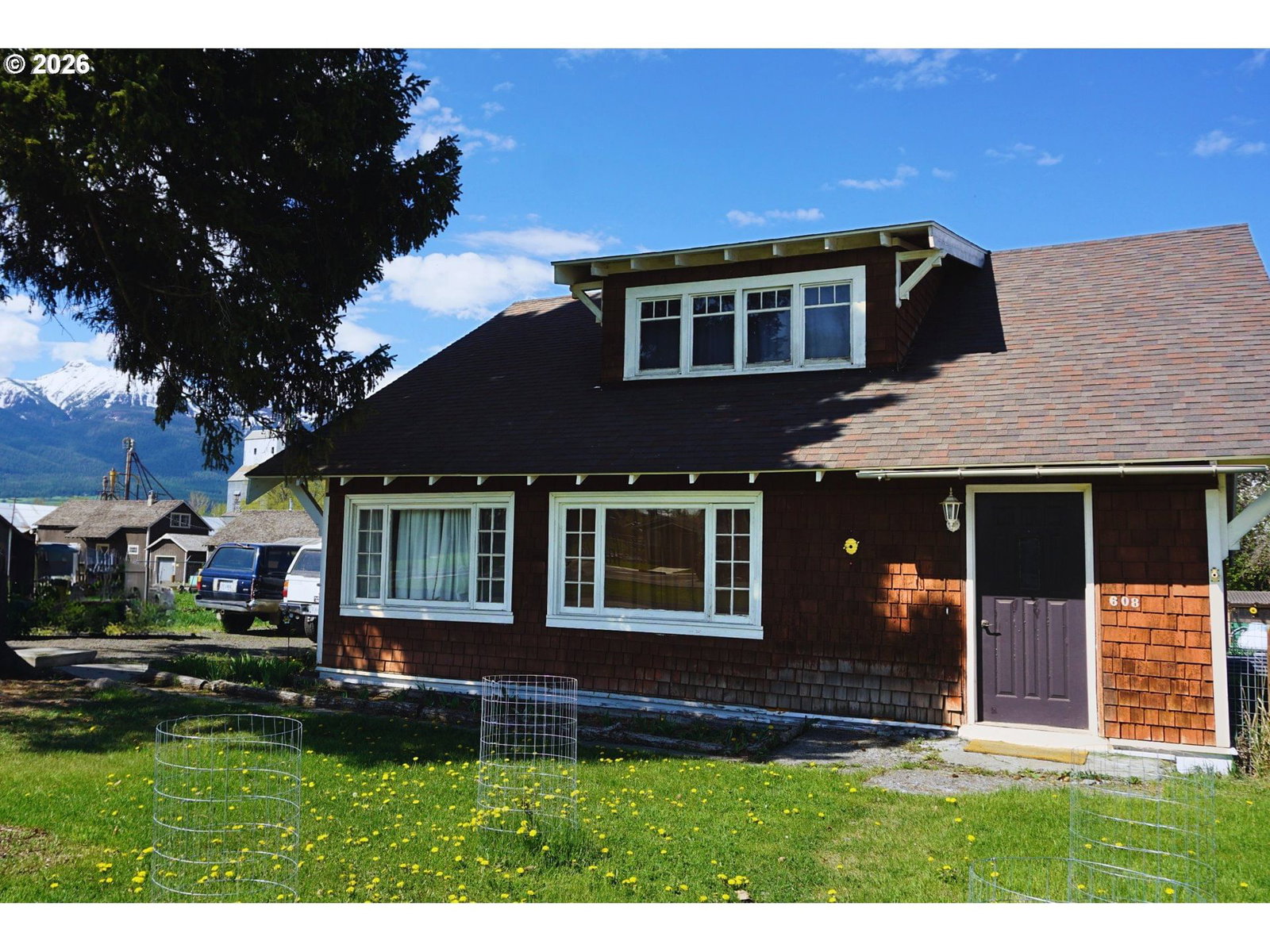 Listing photo 1 of 6