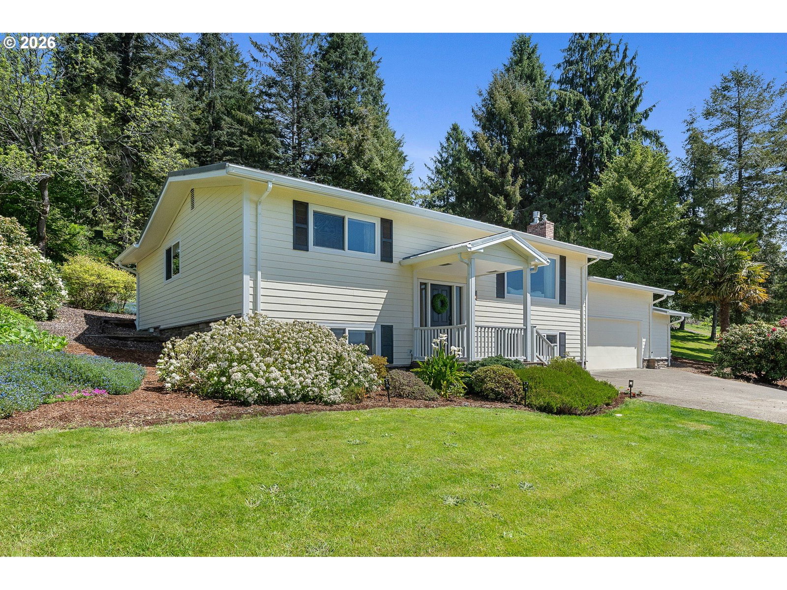 Listing photo 1 of 6