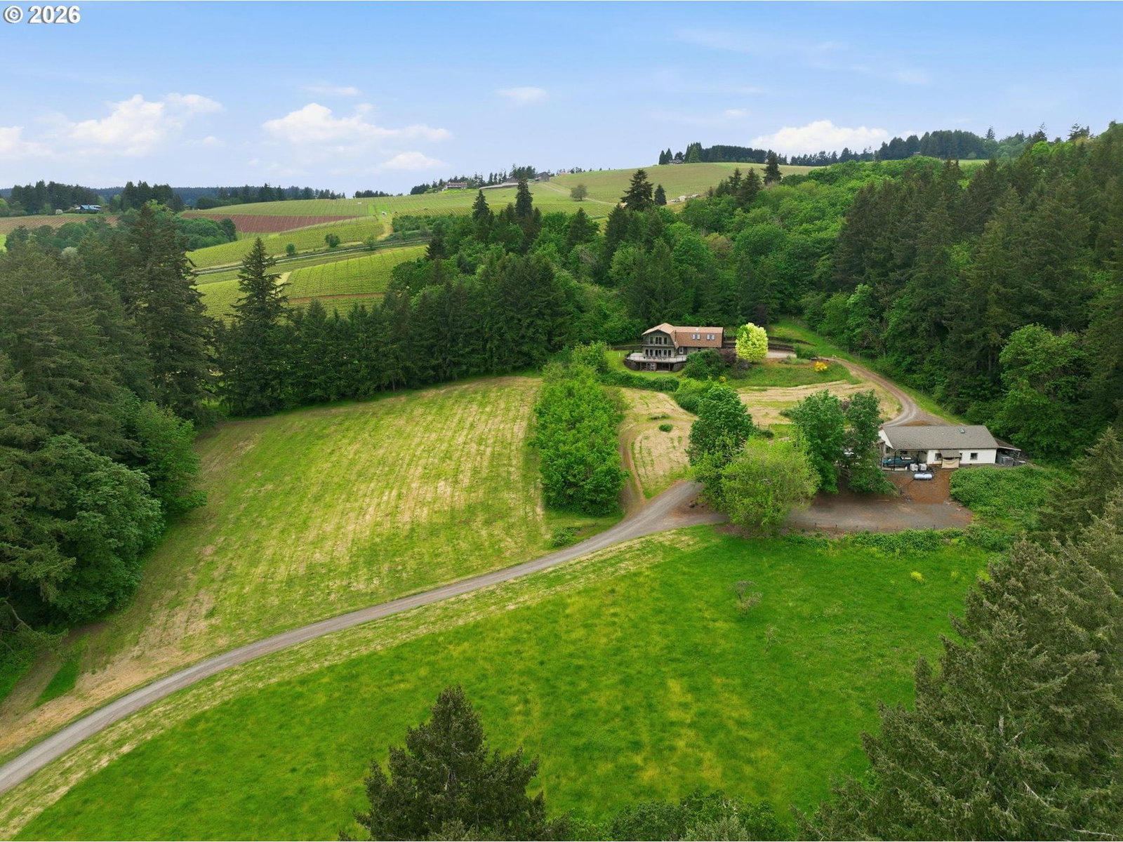 Listing photo 1 of 6