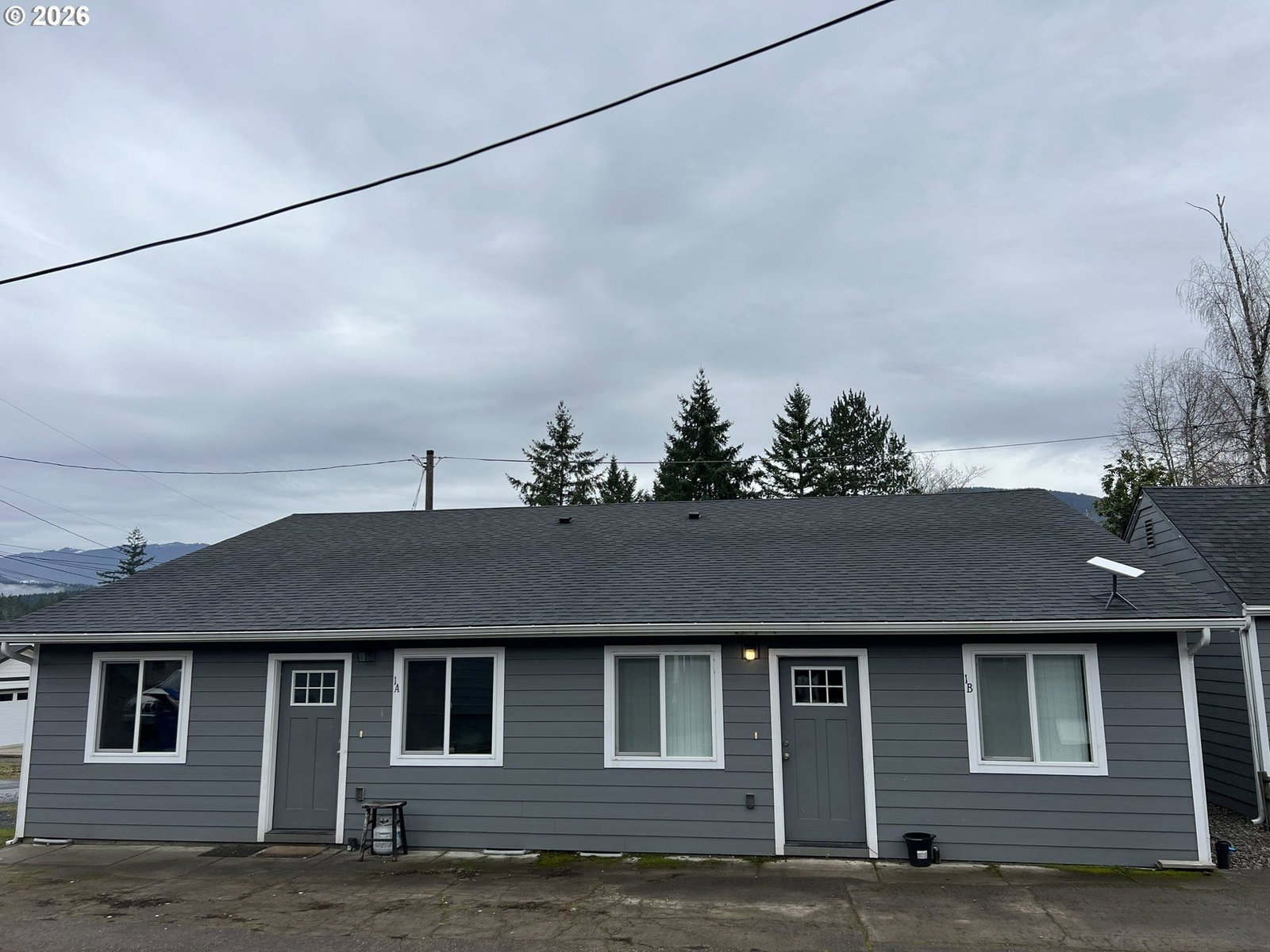 Listing photo 1 of 6