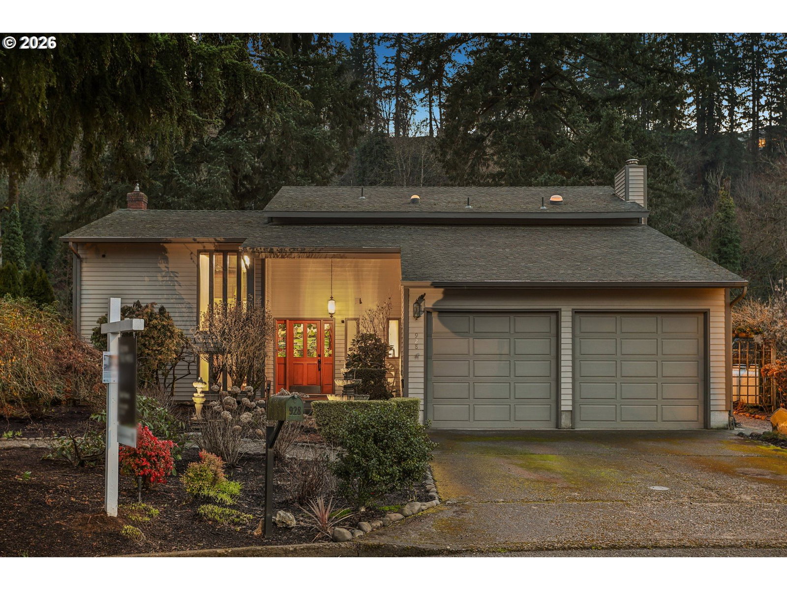 Primary listing photo, 928 Barger ST, Silverton, OR, 97381