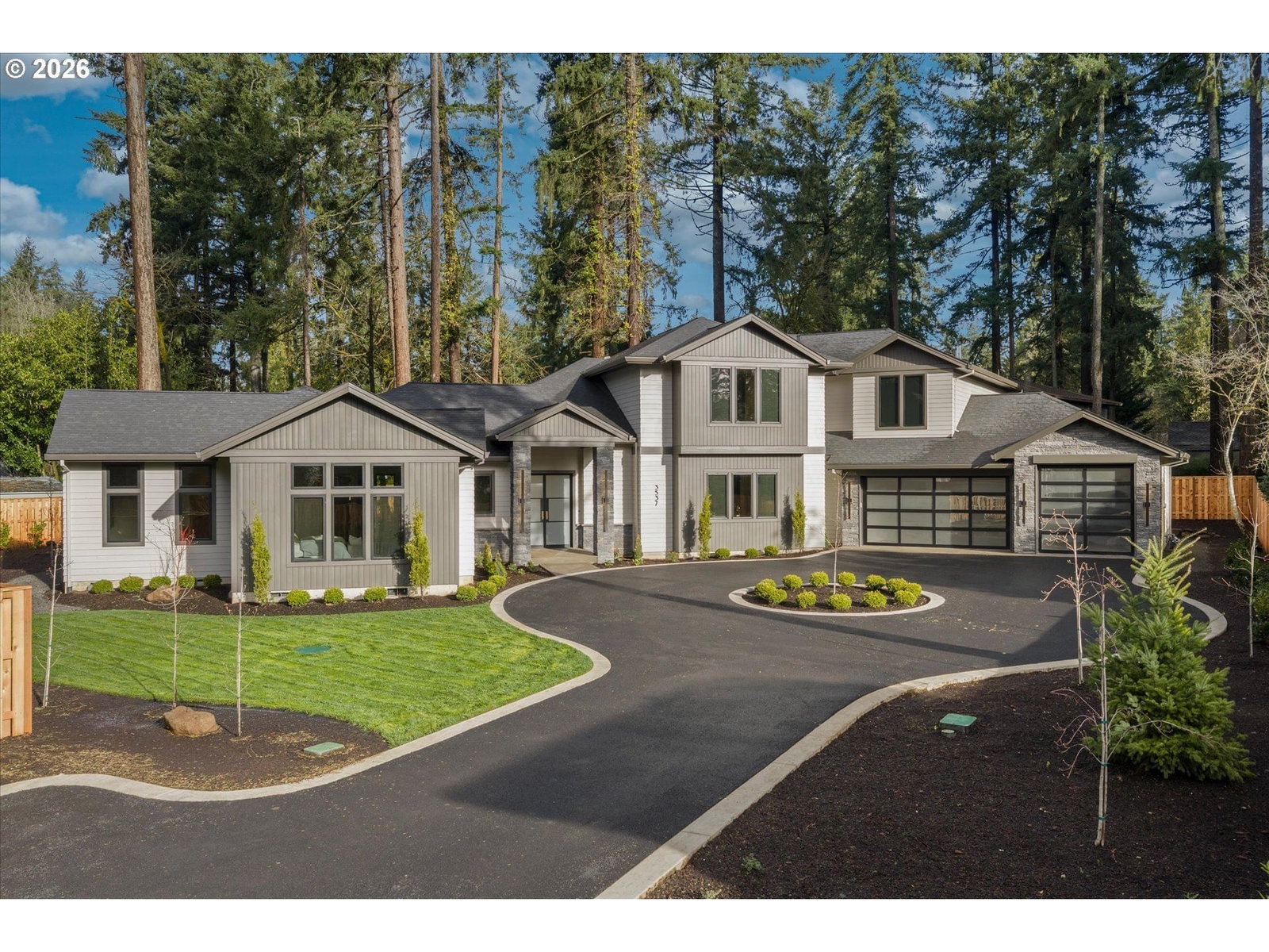 3537 LAKE GROVE AVE