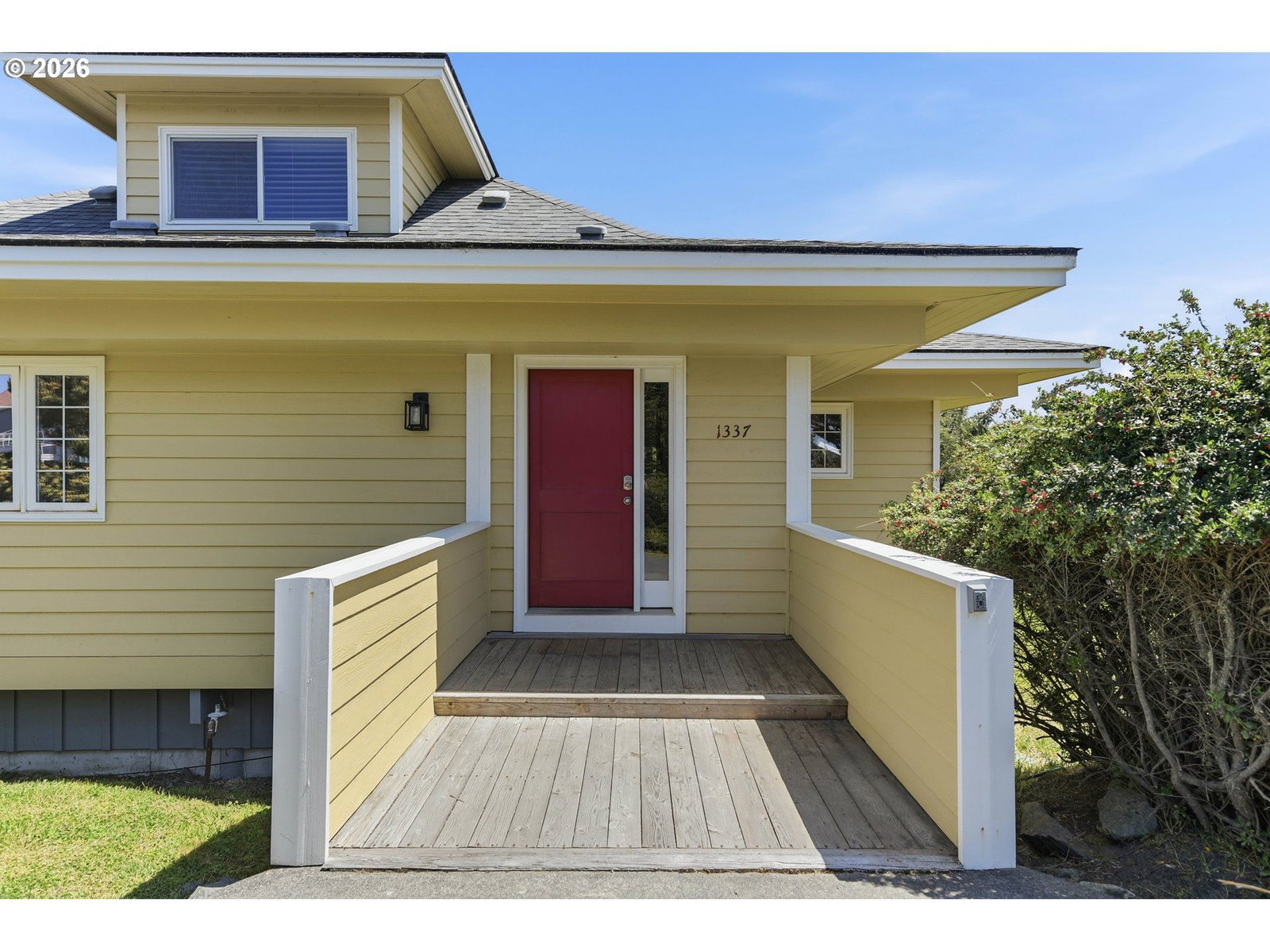 Listing photo 1 of 6