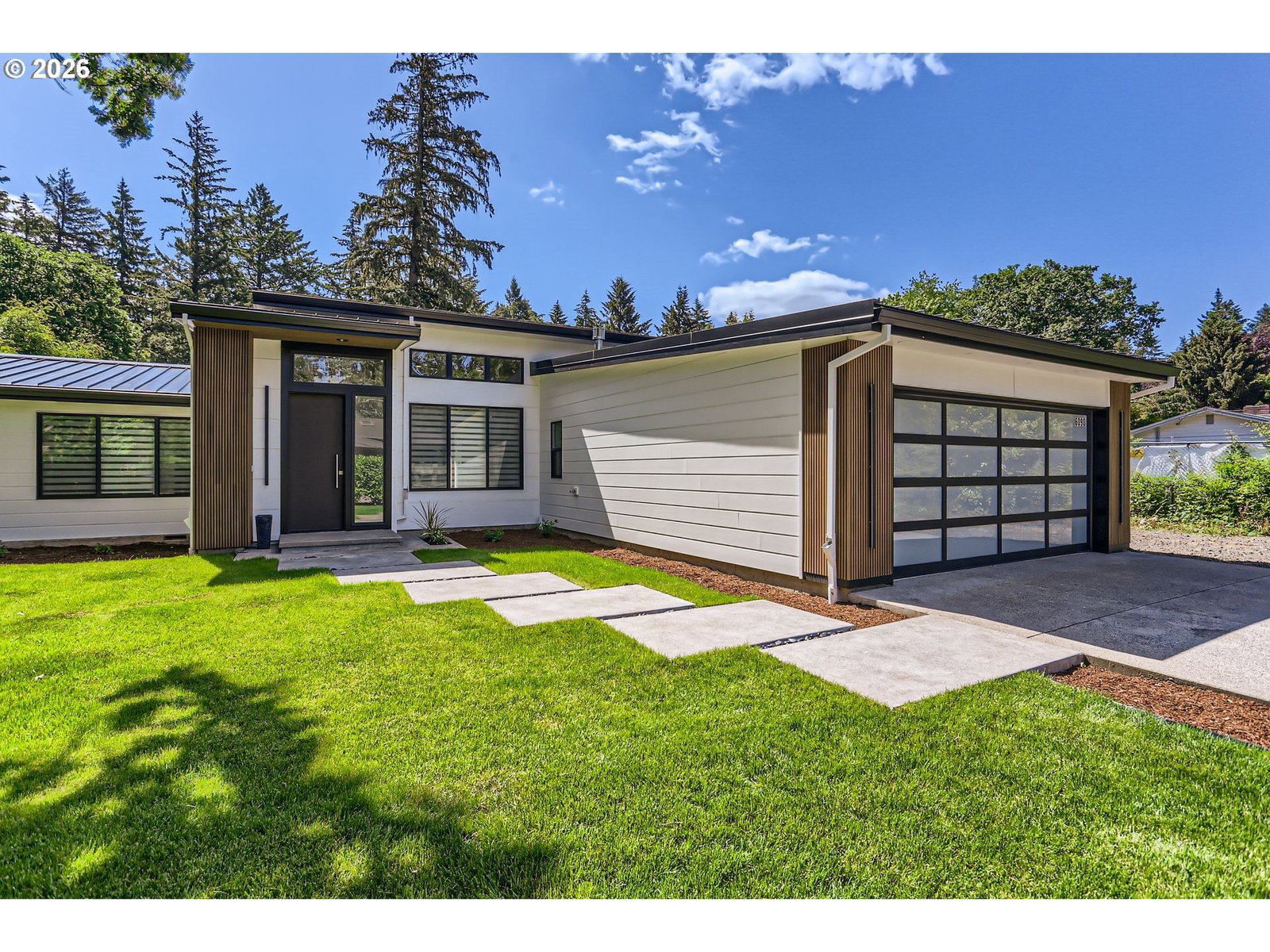 Listing photo 1 of 6