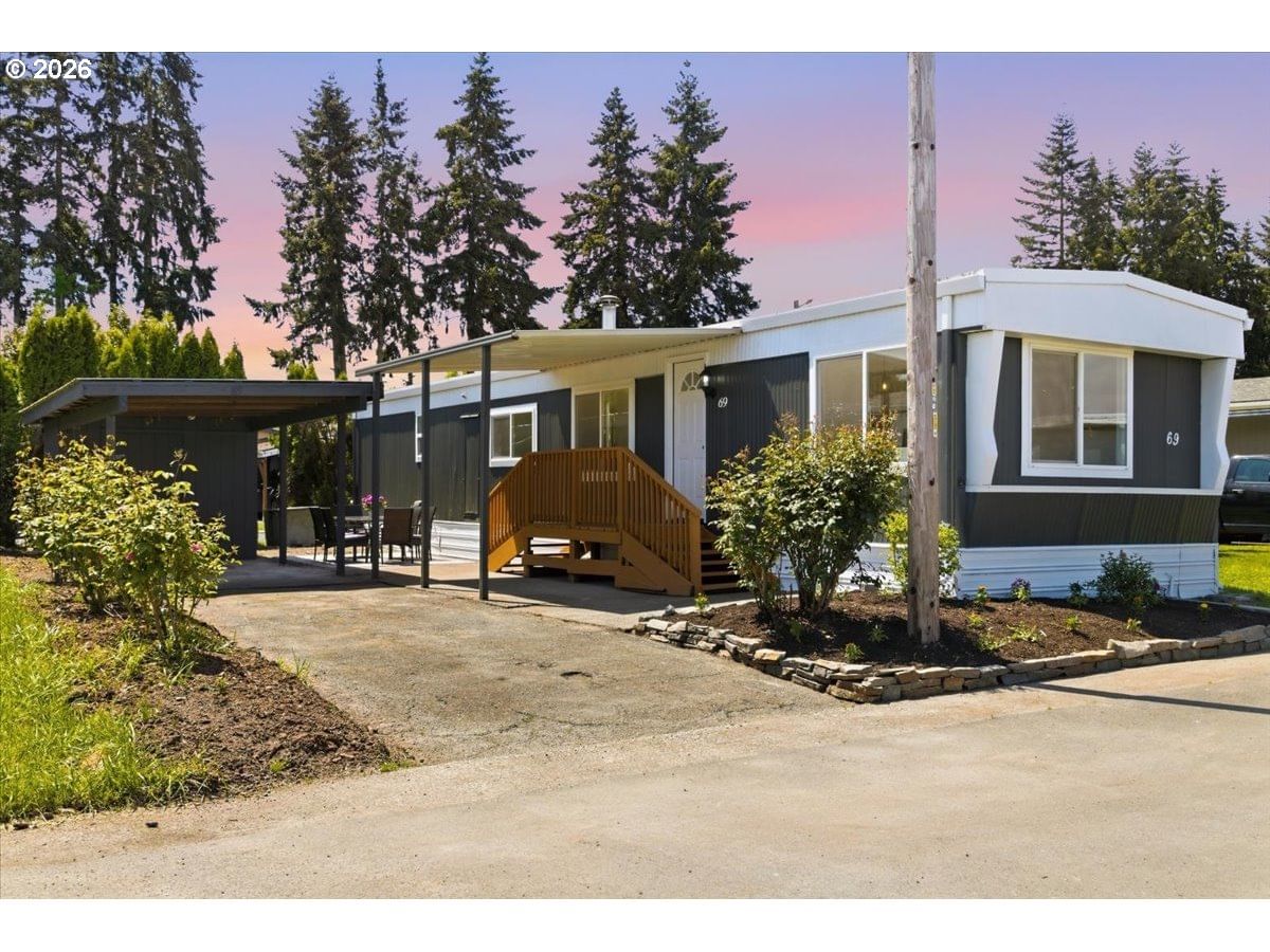 Listing photo 1 of 6
