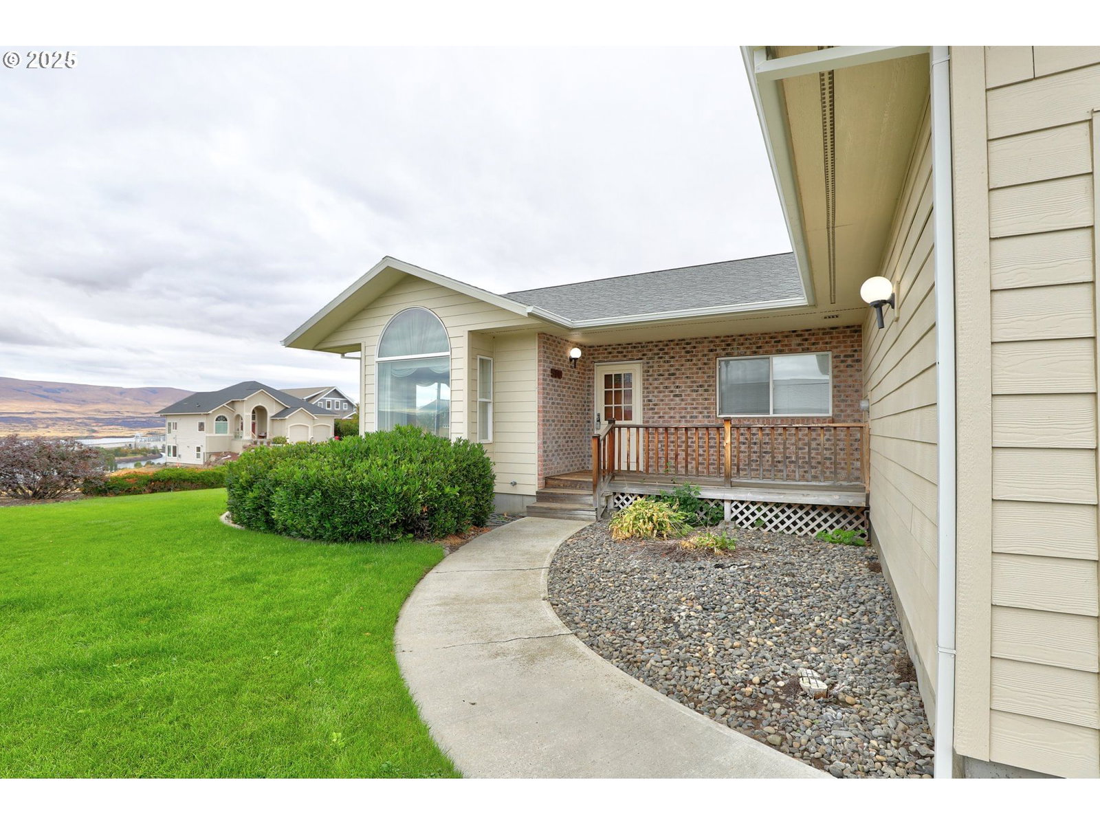 Primary listing photo, 500 E KNOLL CT, The Dalles, OR, 97058