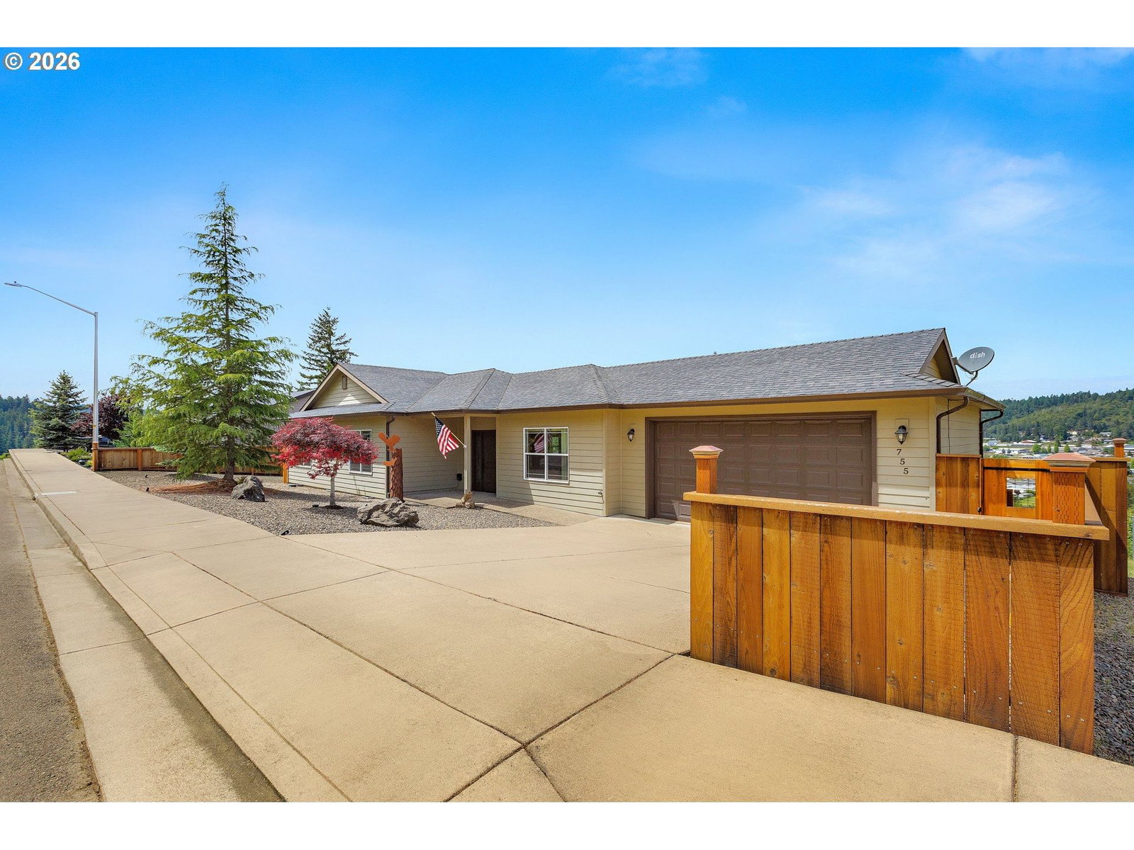Listing photo 1 of 6