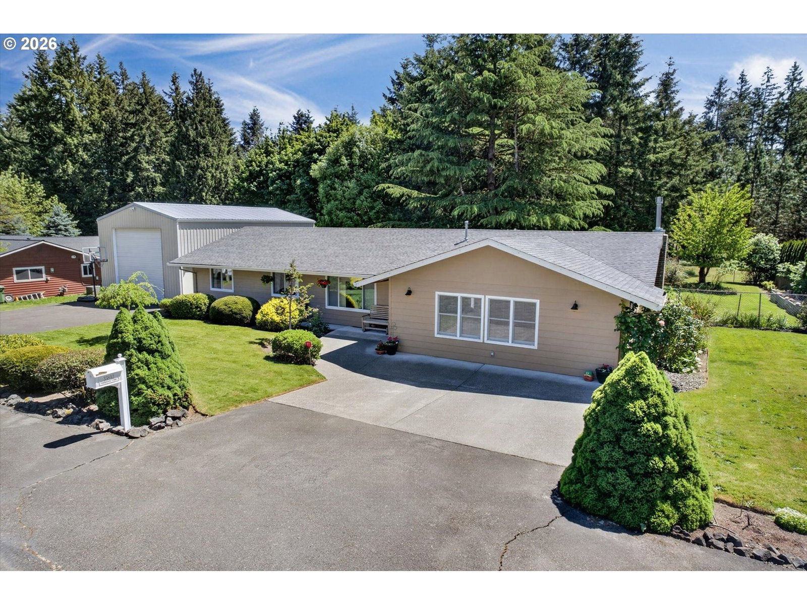 Listing photo 1 of 6