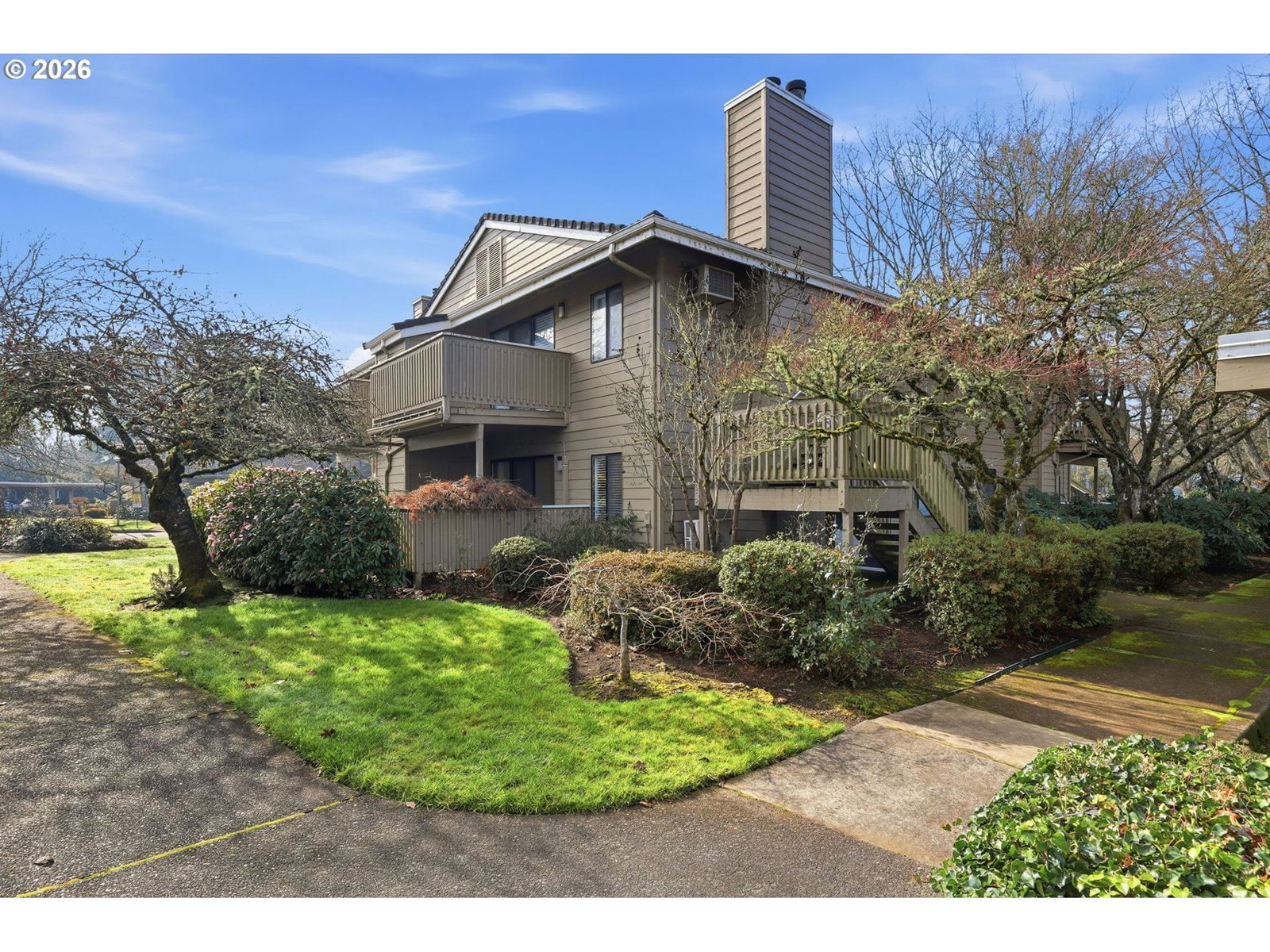 Primary listing photo, 2101 LAKE ISLE CT, Eugene, OR, 97401