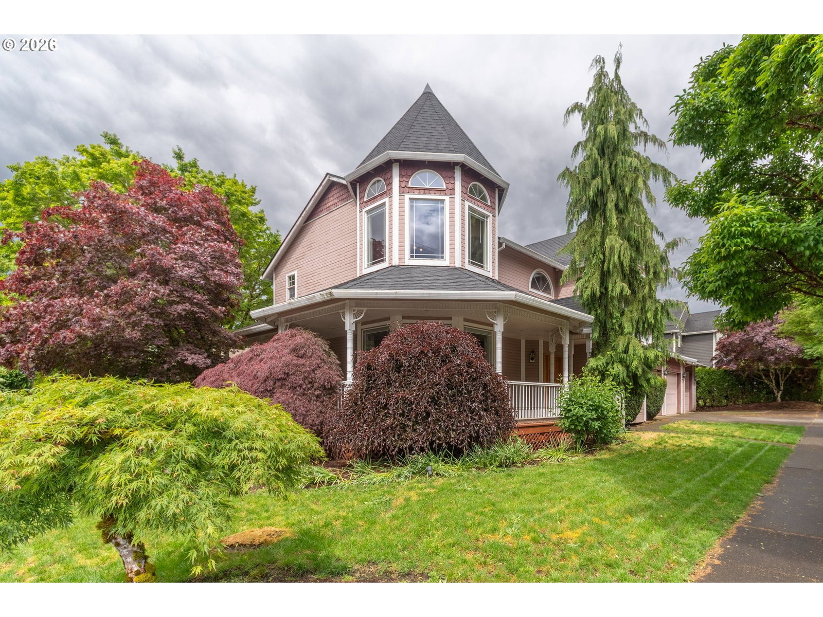 Listing photo 1 of 6