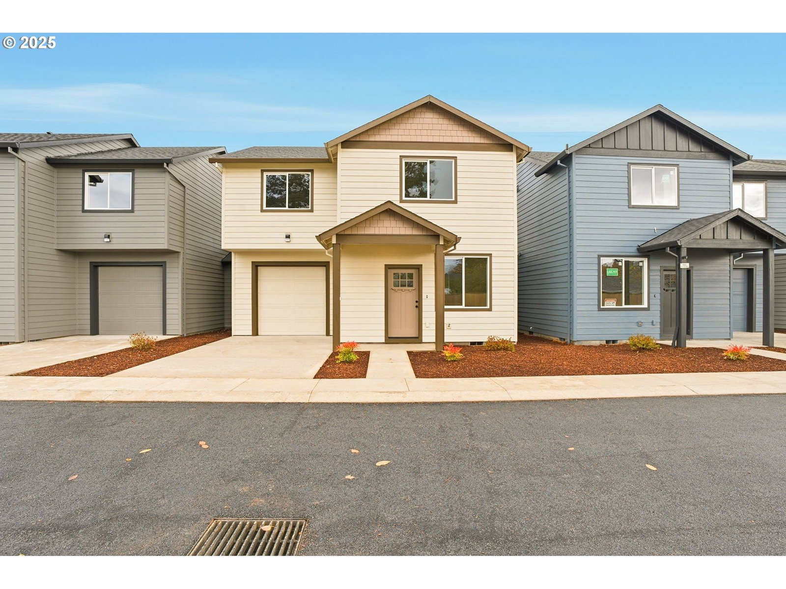 Primary listing photo, 14720 SE Powell BLVD, Portland, OR, 97236