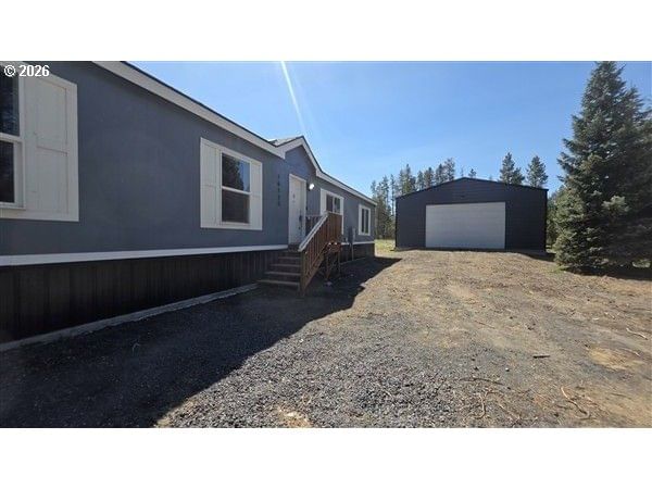 Listing photo 1 of 4