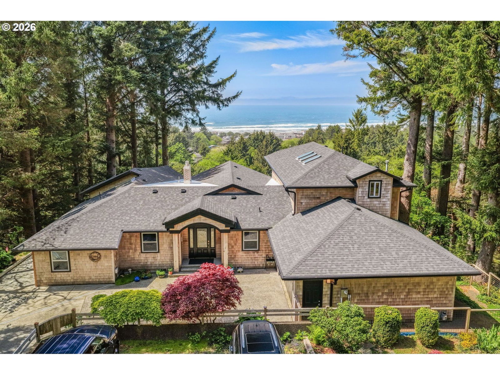 Listing photo 1 of 6